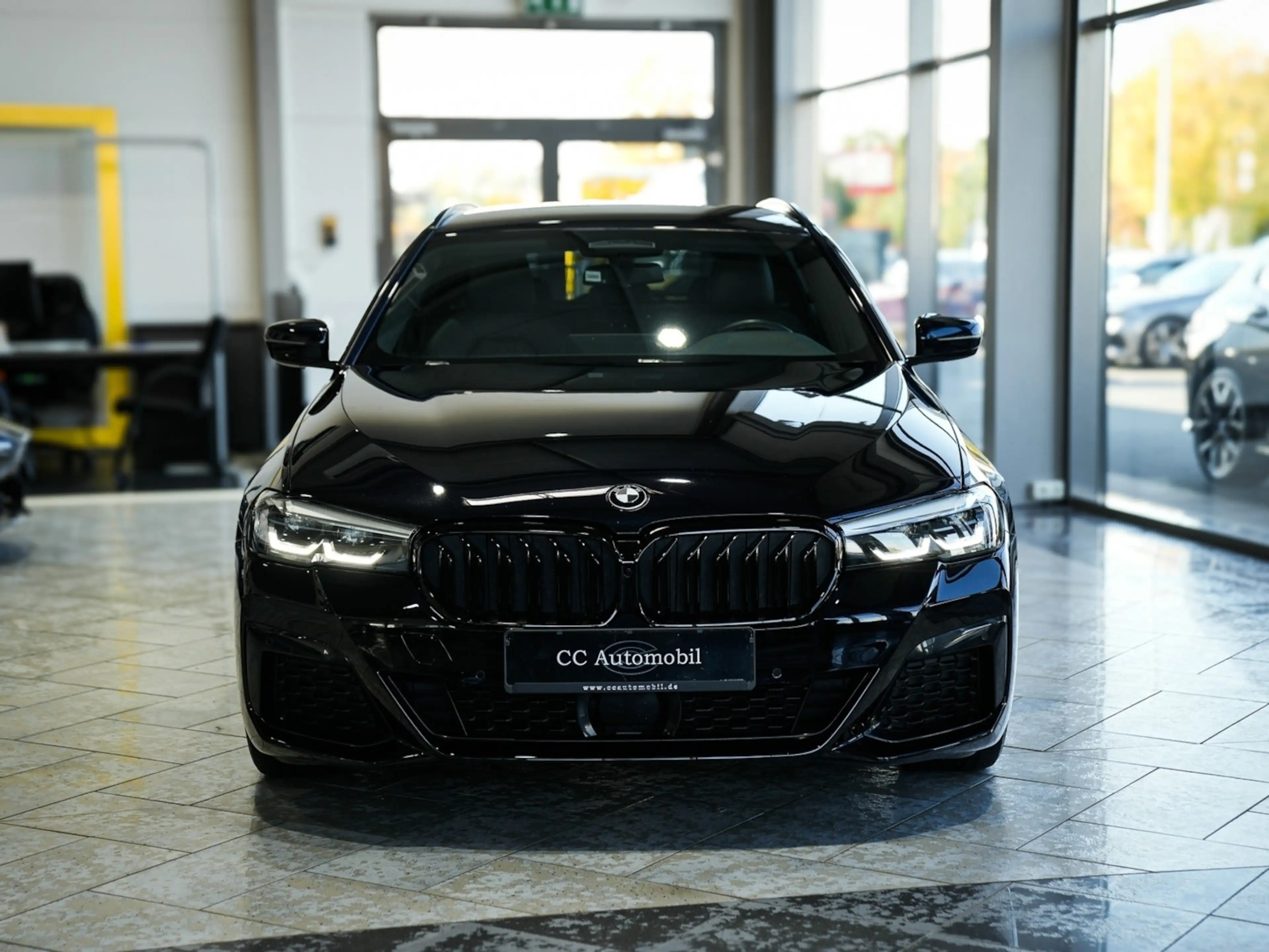 BMW 530 530i Touring M Sport 19LM Kamera ACC — photo 6