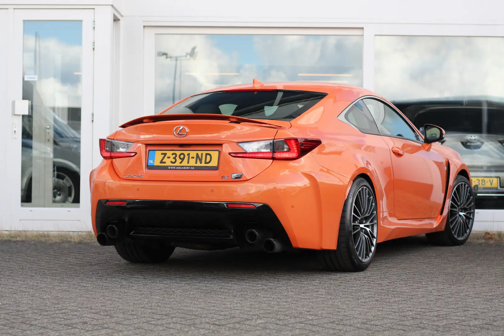 Lexus RC F 5.0 V8 Luxury Edition I Sportuitlaat I Uniek! Oran Orange - 2