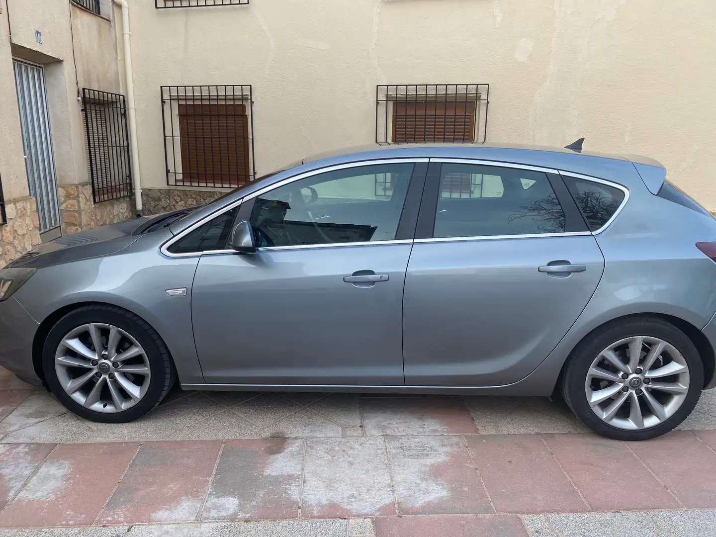 Opel Astra ST 2.0CDTi Excellence Aut. 165 Gris - 1