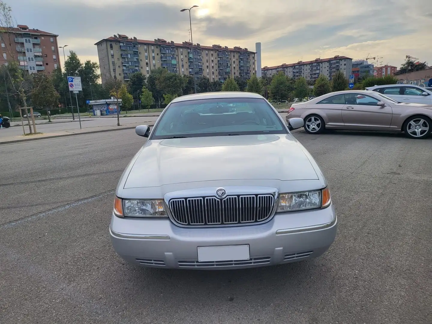 Ford Mercury Grand Marquis LS (ASI - V8) Grigio - 2