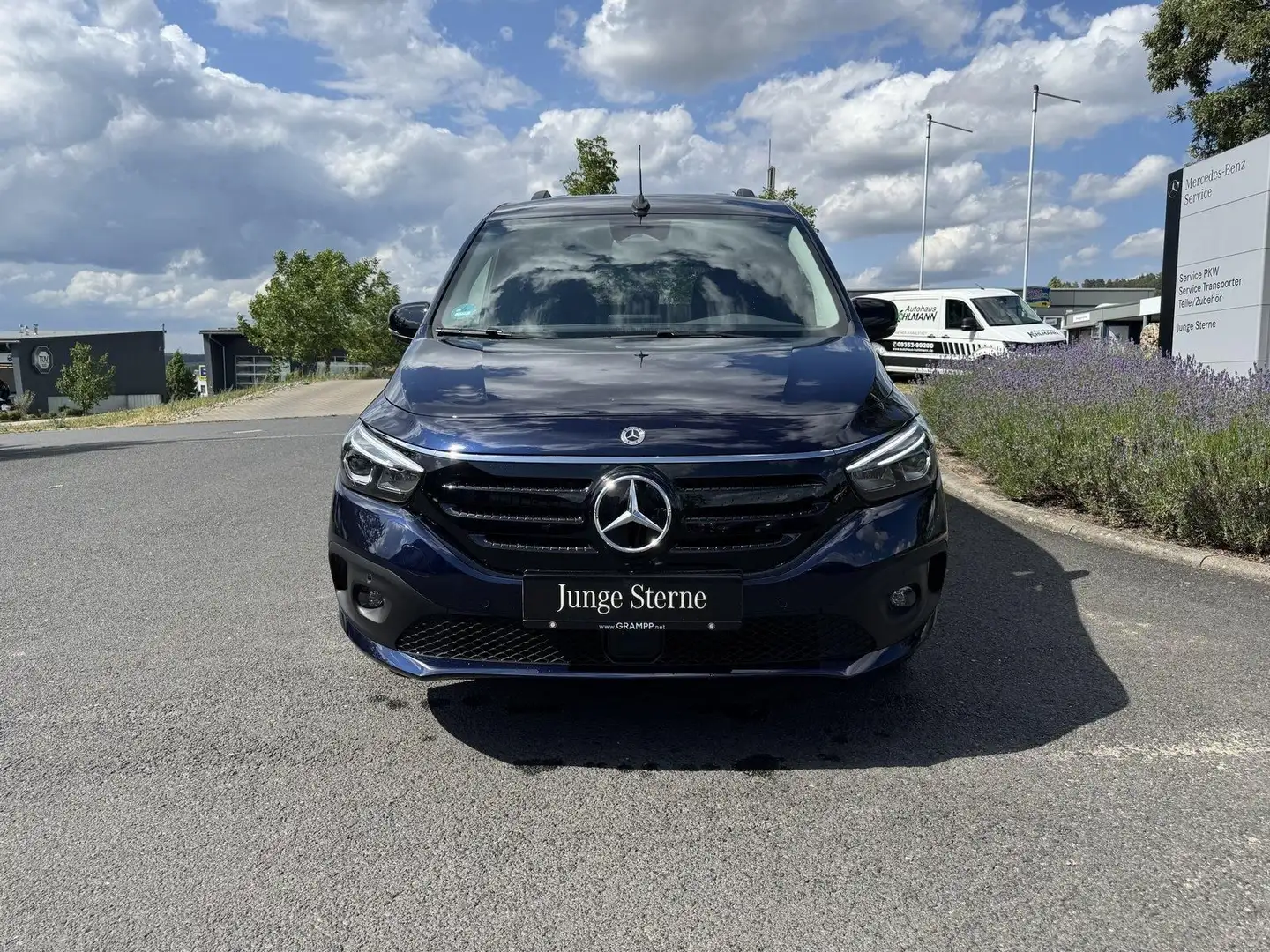 Mercedes-Benz EQT 200 Premium Plus MBUX*NAVI*LED*AHK* Albastru - 2