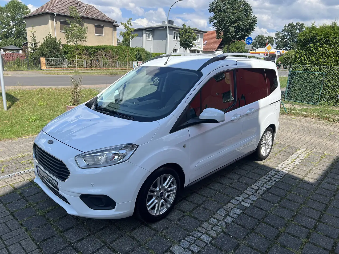 Ford Tourneo Courier Tourneo Courier 1.0 EcoBoost Titanium Білий - 1