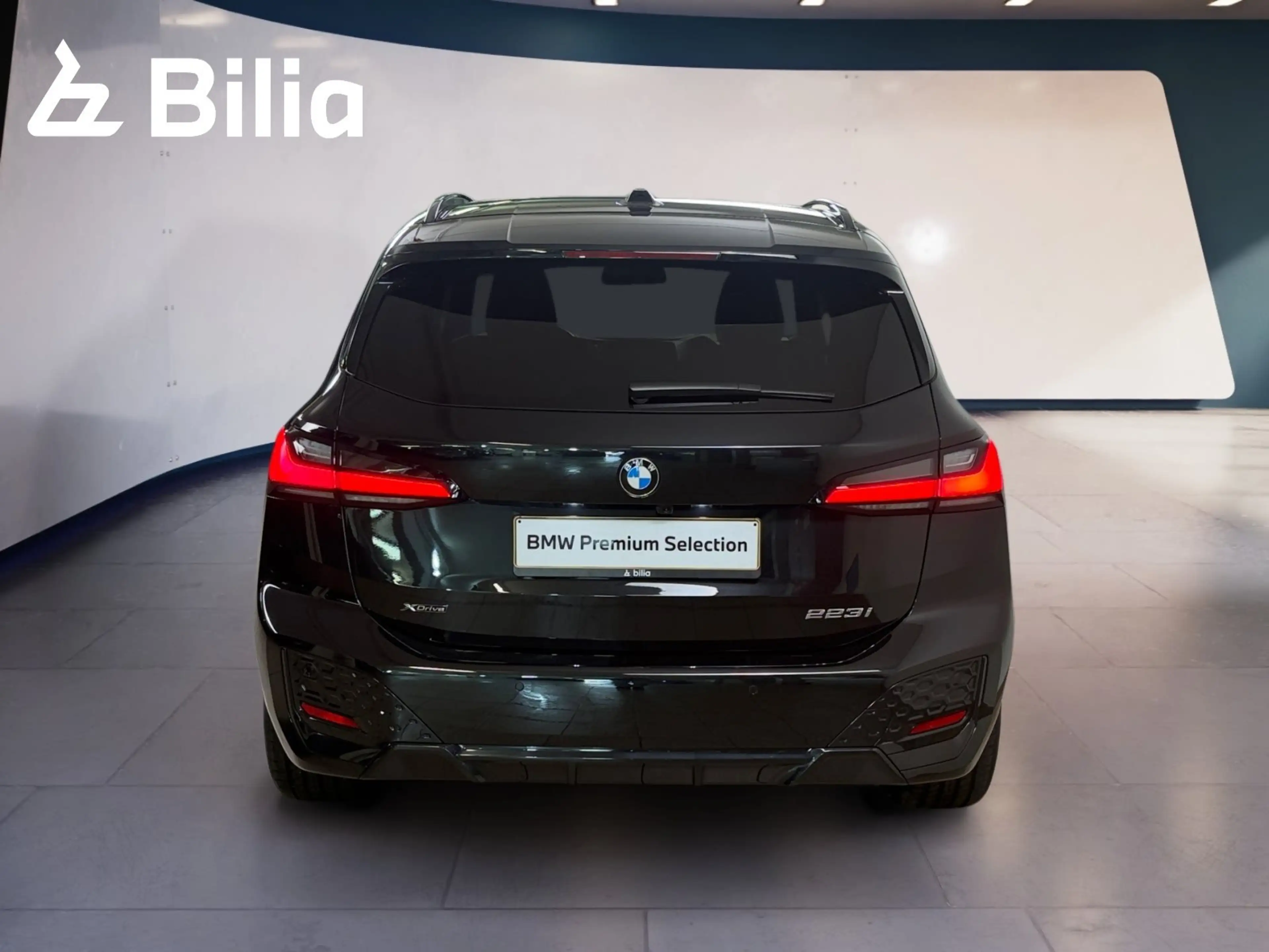 BMW 223 xDrive — photo 3