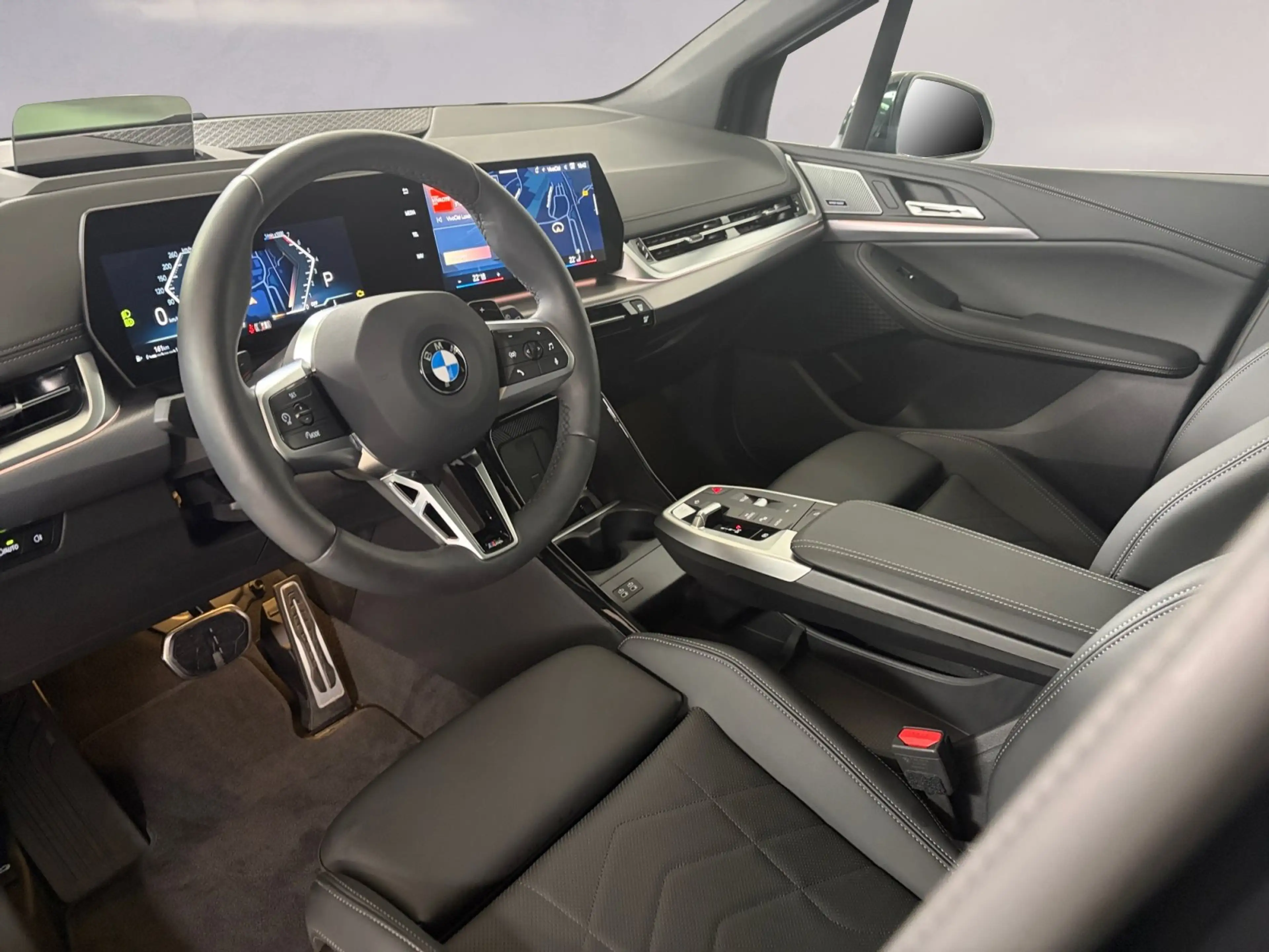 BMW 223 xDrive — photo 5