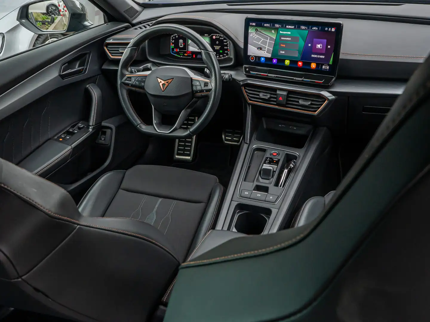 CUPRA Formentor 1.4 e-Hybrid VZ Performance 245 PK SCHAALSTOELEN C Wit - 2
