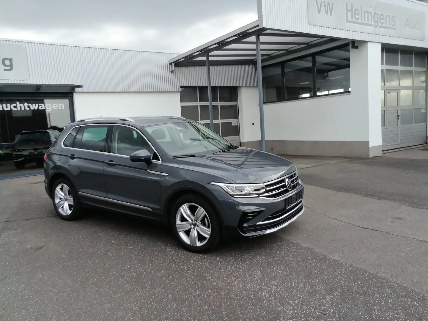 Volkswagen Tiguan Tiguan 1.5 TSI OPF DSG Elegance LED AHK ACC EPAKET Gris - 1