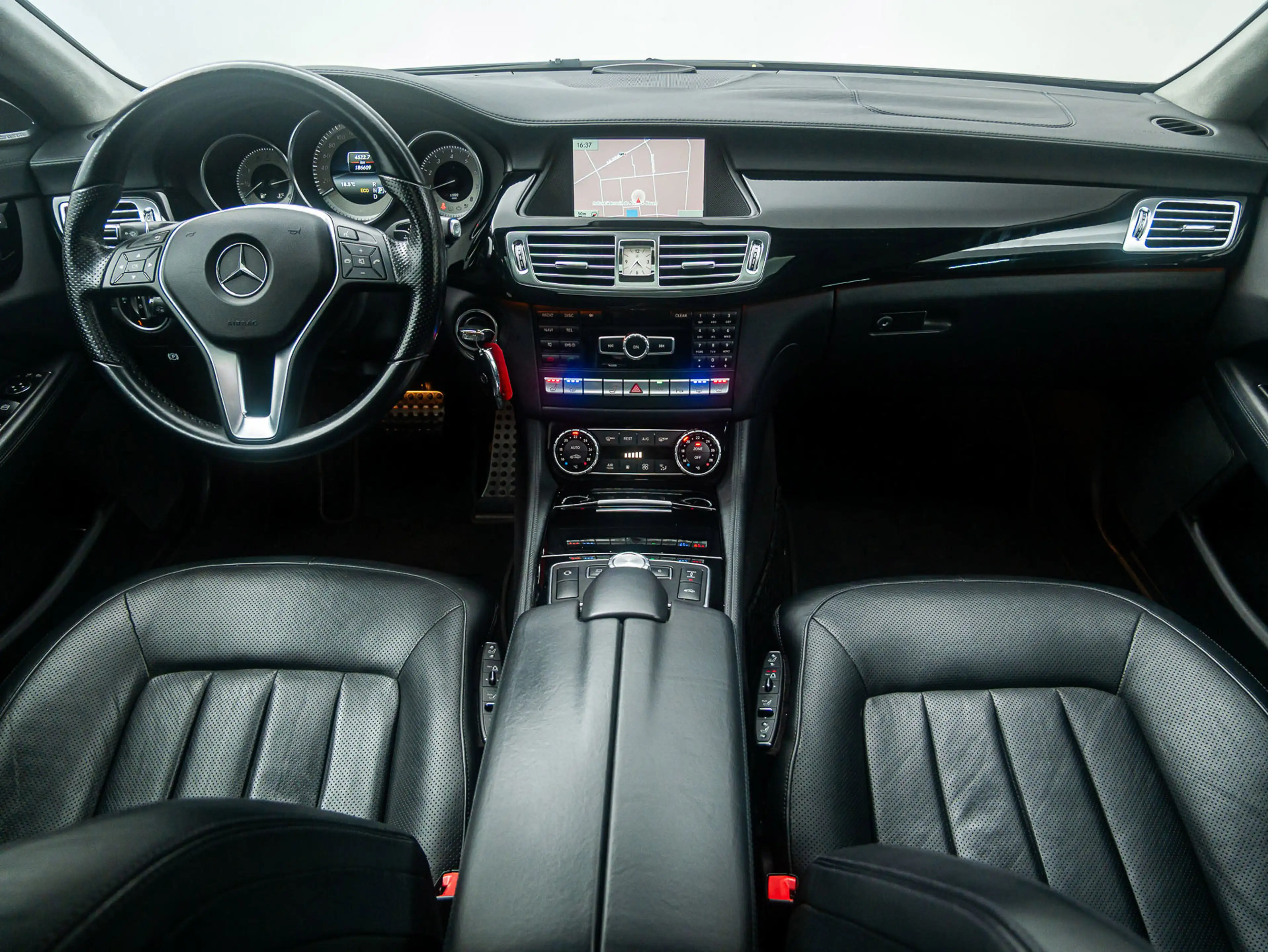 Mercedes-Benz CLS 500 Shooting Brake 4-Matic 408 NAP! — photo 2