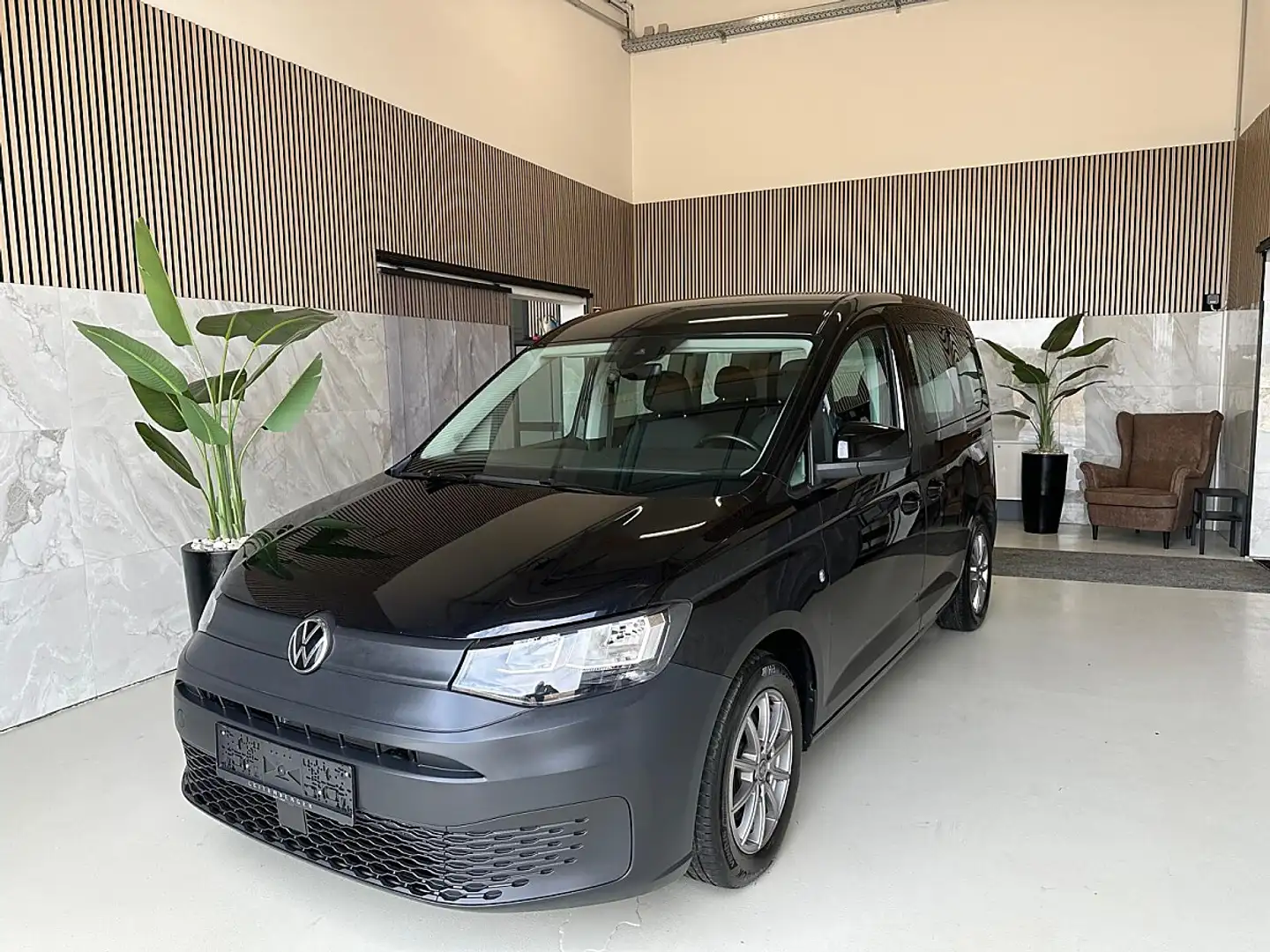 Volkswagen Caddy 2.0 TDI 4Motion Schwarz - 1