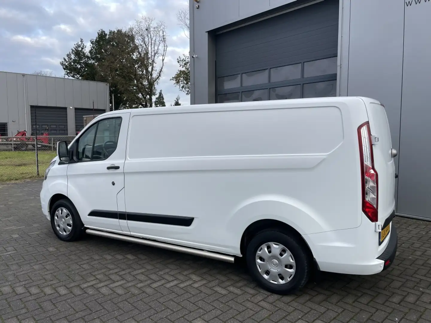 Ford Transit Custom 2.0 TDCI 130PK L2H1 Trend | airco | camera Wit - 2