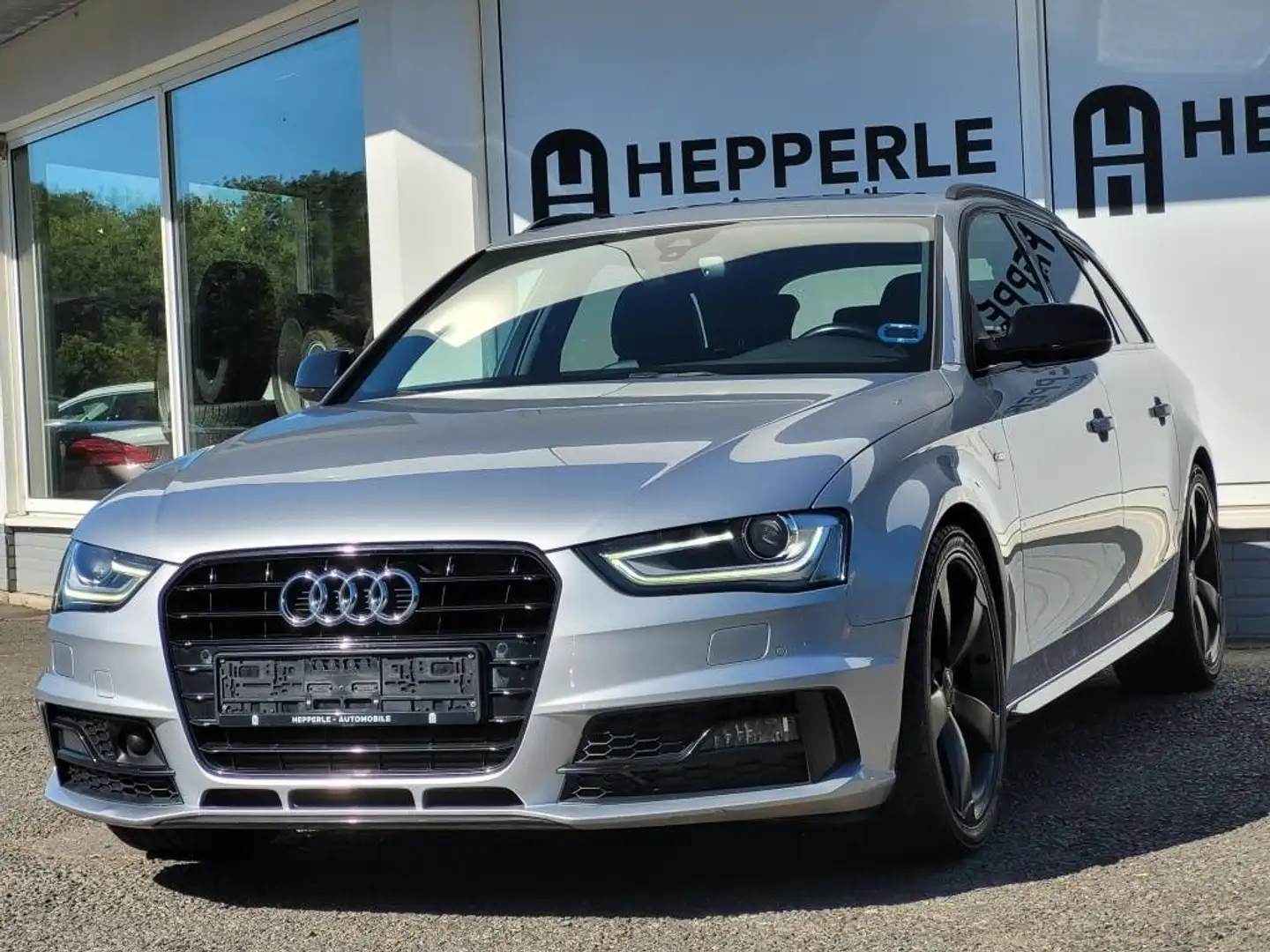 Audi A4 1.8TFSI Av. S Line Plus XEN+B&O+PANO+KAM+19" Silber - 2