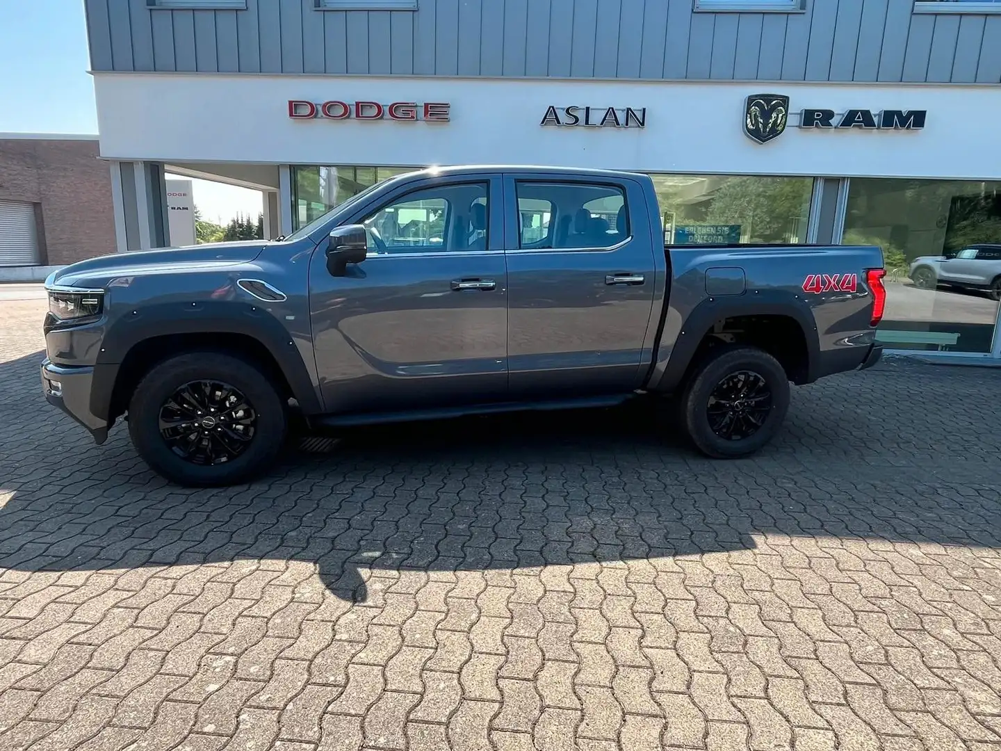 DFSK FOTON 4  Pickup 4WD ,Autom., Mildhybrid Gris - 2