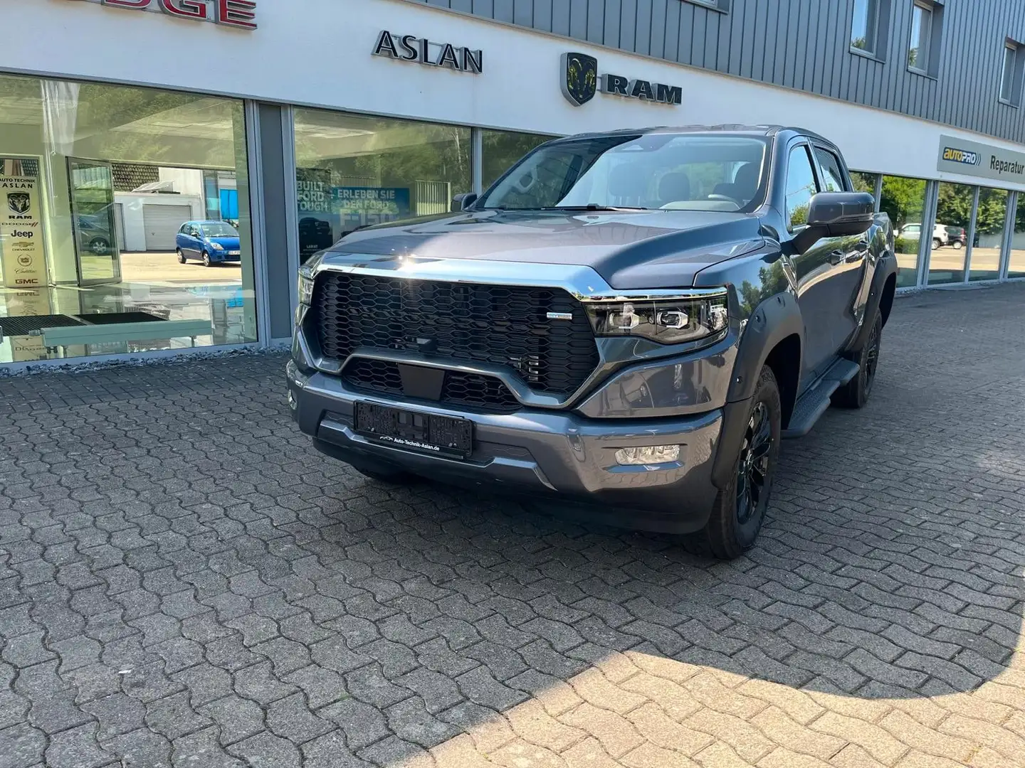 DFSK FOTON 4  Pickup 4WD ,Autom., Mildhybrid Gris - 1