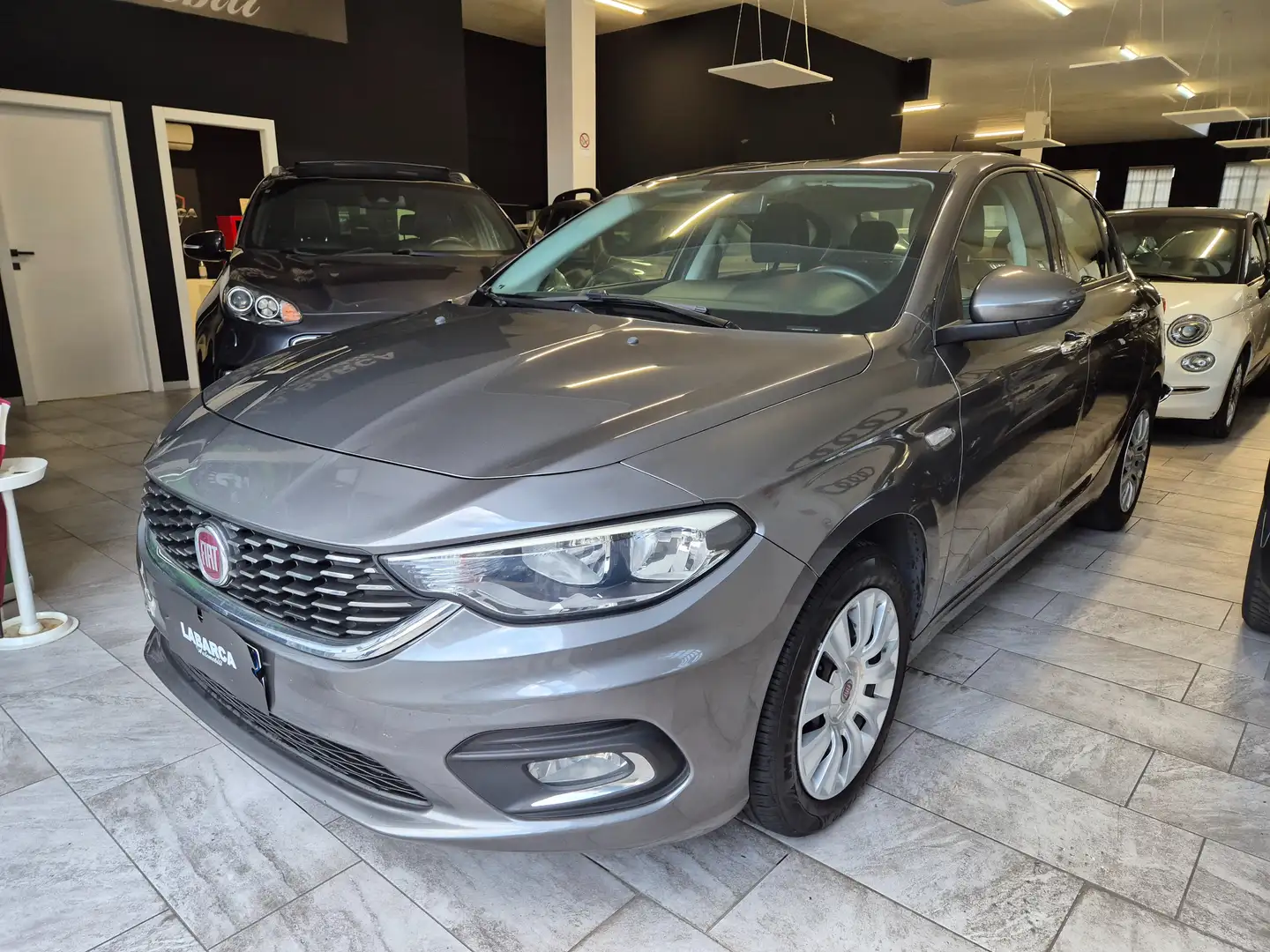 Fiat Tipo Tipo 4 porte II 4p 1.4 Lounge 95cv Grijs - 2