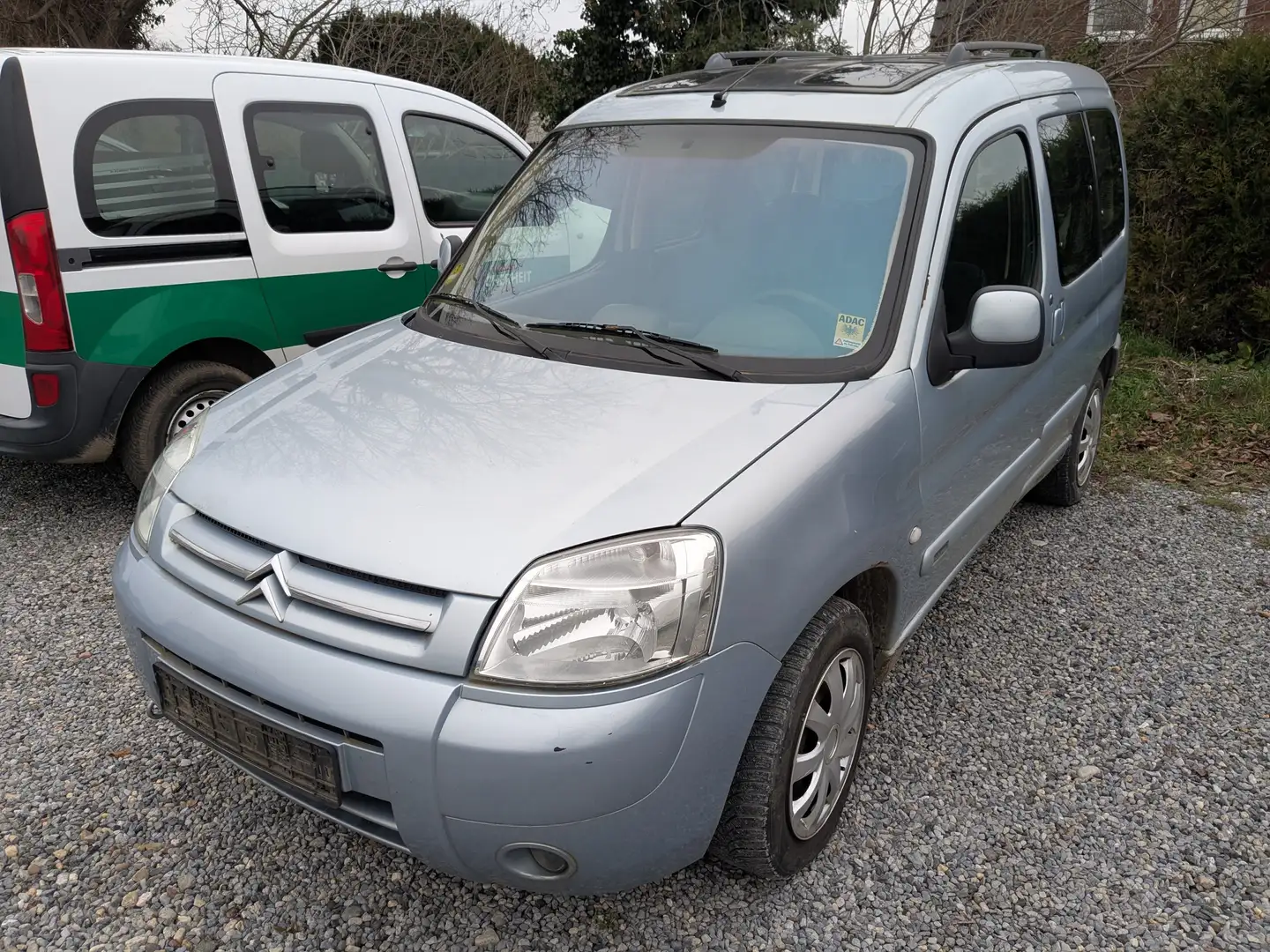 Citroen Berlingo Berlingo Pkw 2.0 HDI Grau - 1