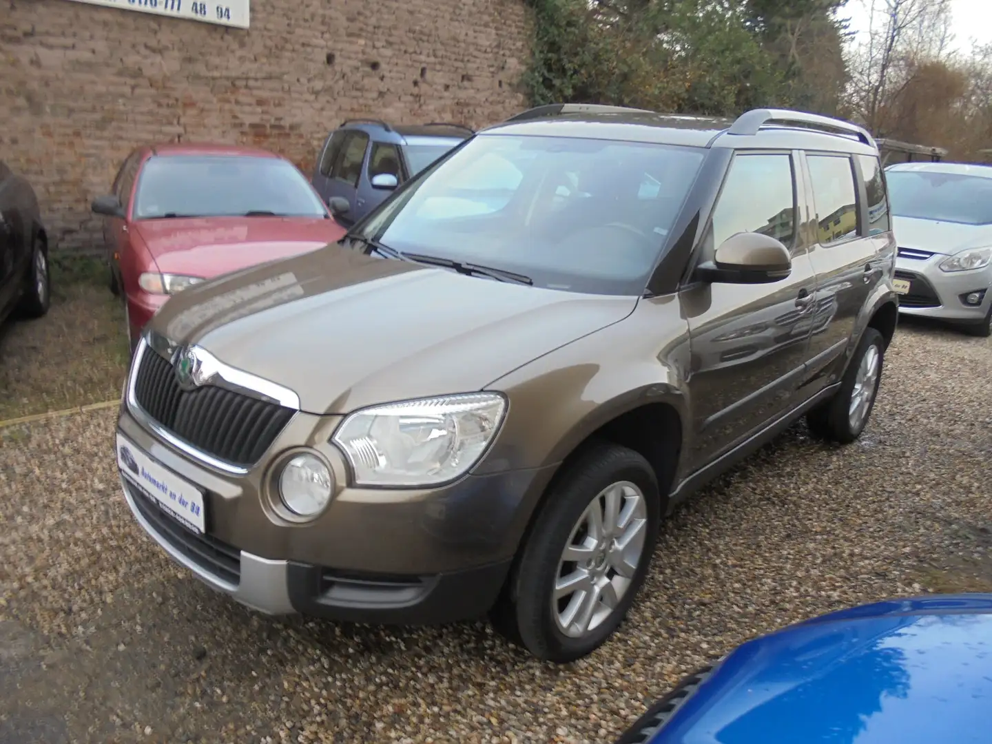 Skoda Yeti Ambition Plus Edition 4x4 Klimatronik,PDC,2-Hand!! Braun - 2