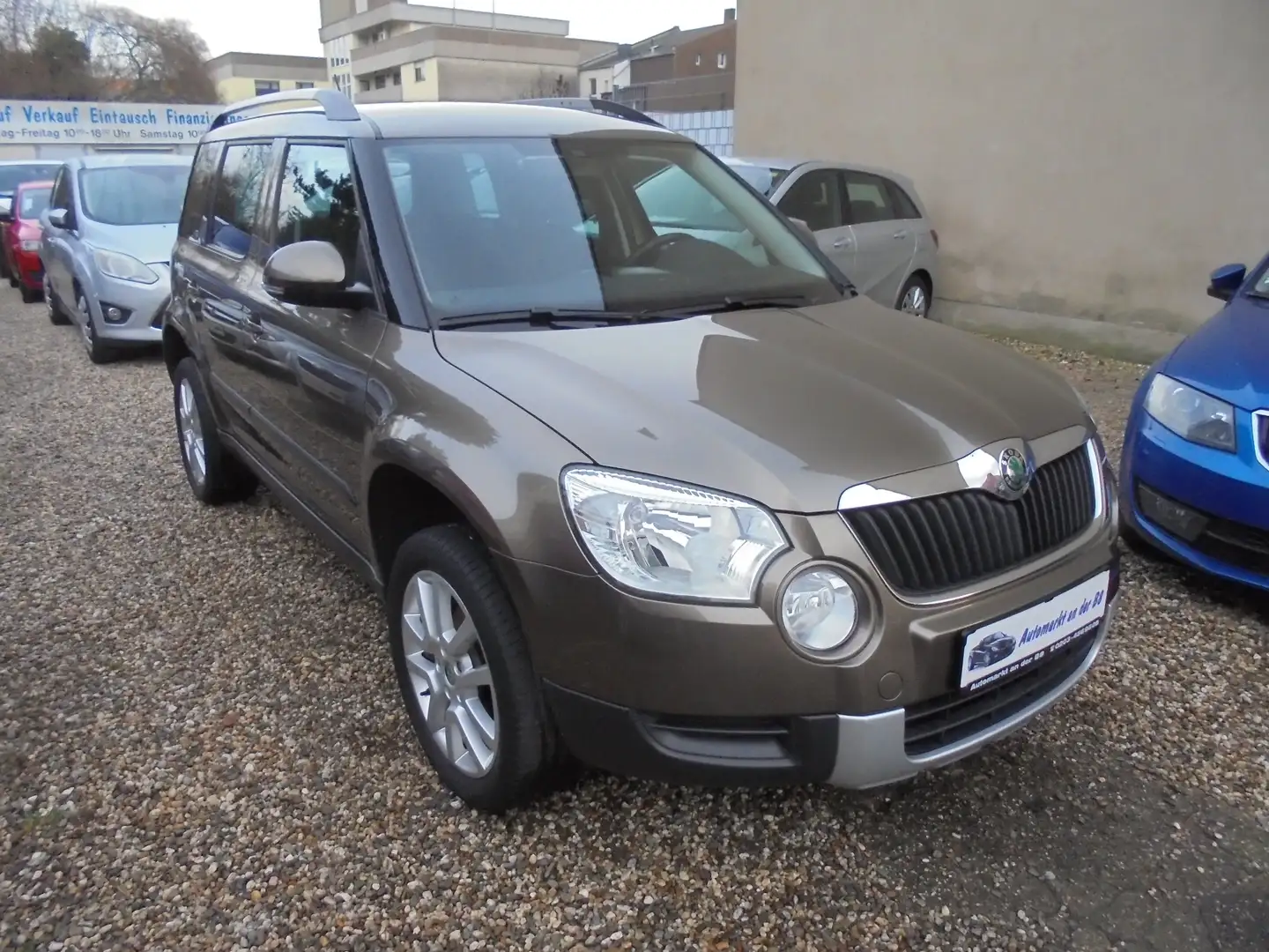 Skoda Yeti Ambition Plus Edition 4x4 Klimatronik,PDC,2-Hand!! Braun - 1