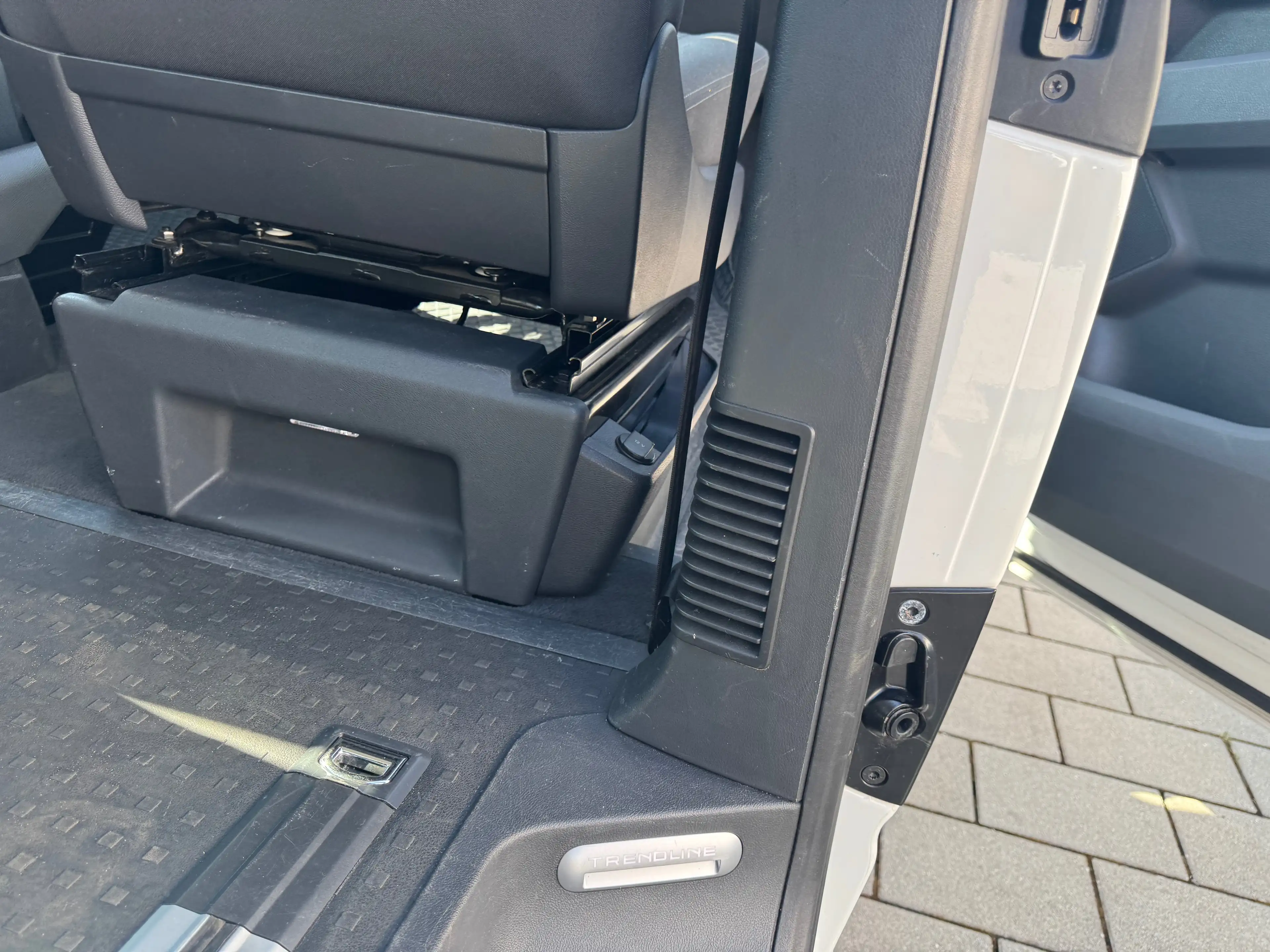 Volkswagen T6.1 Multivan Multivan/Luftstandheizung/AHK/6-Sitzer/Climatronic/Sitzheizung/Schiebefenster — photo 13