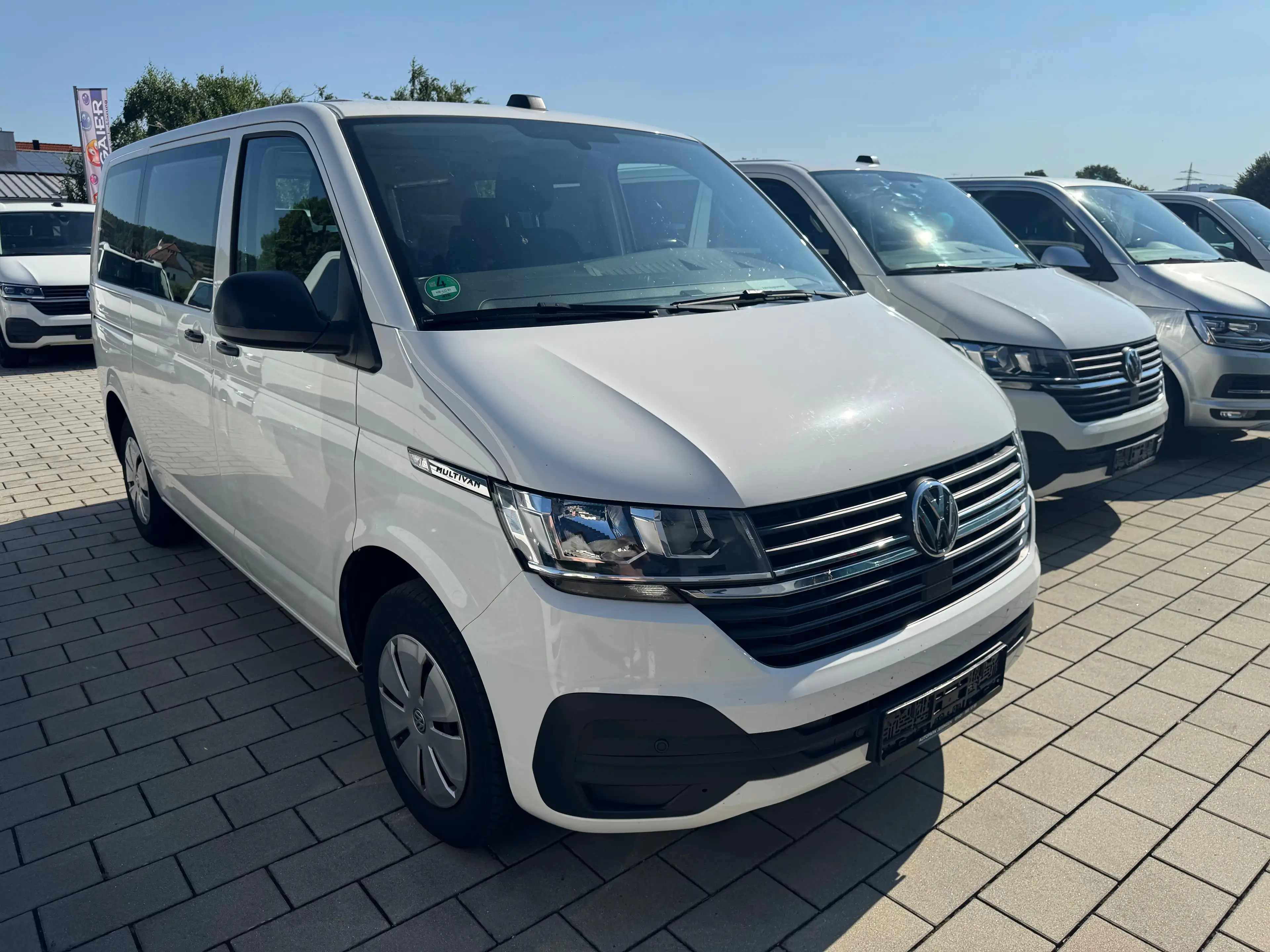 Volkswagen T6.1 Multivan Multivan/Luftstandheizung/AHK/6-Sitzer/Climatronic/Sitzheizung/Schiebefenster — photo 2