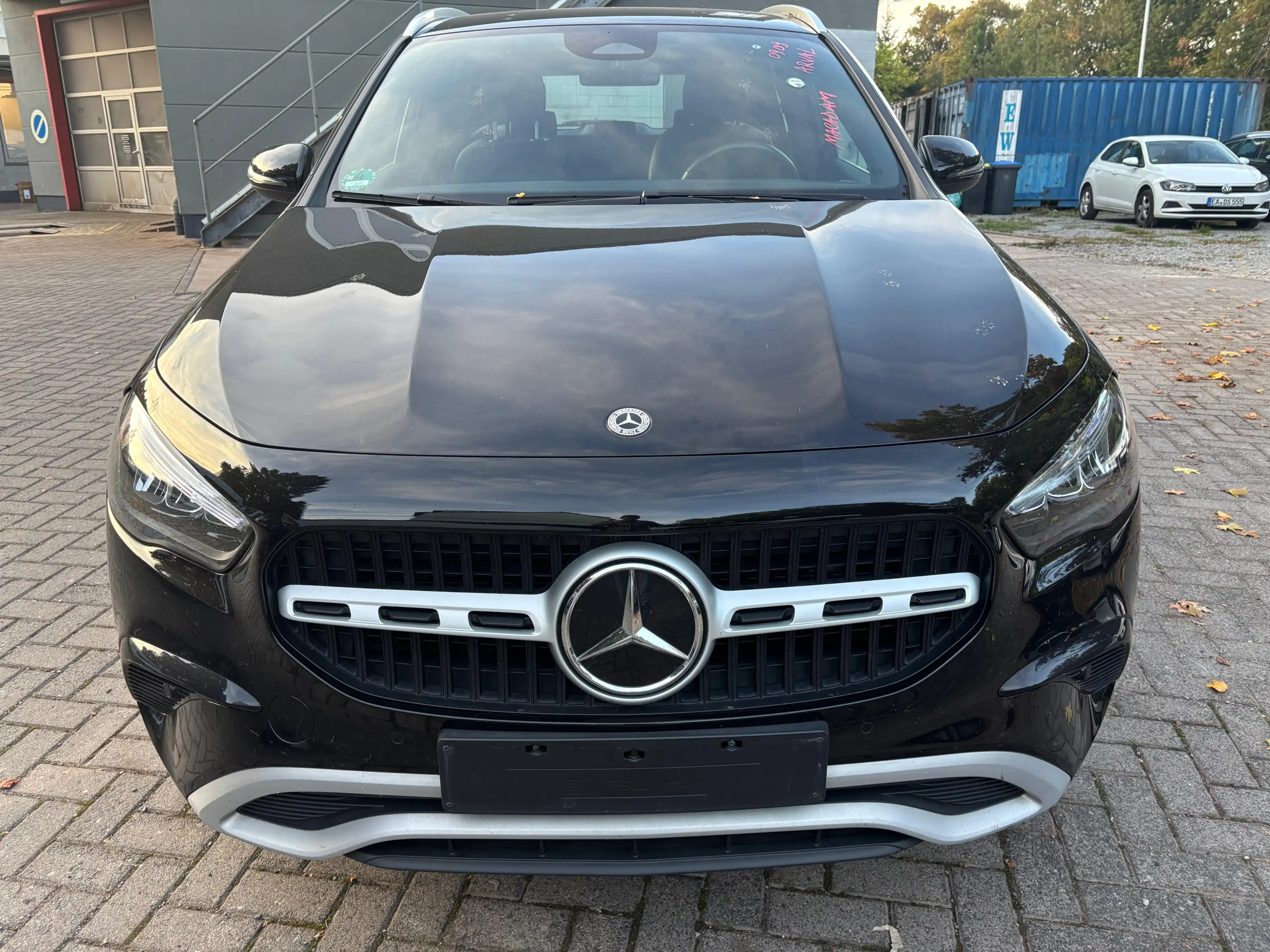 Mercedes-Benz GLA 180 7G LED+MBUX+VIRT+SHZ+KAM+T-LEDER+NAV+DAB — photo 2