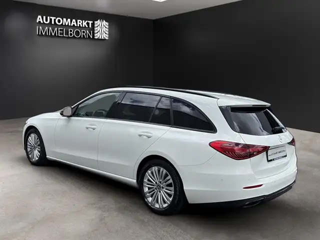 Mercedes-Benz C-Class view 5