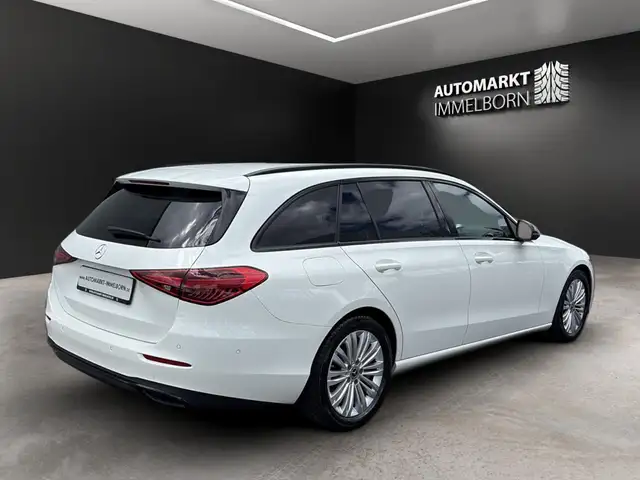 Mercedes-Benz C-Class view 6
