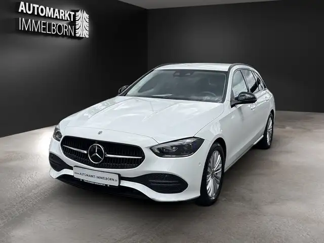 Mercedes-Benz C-Class view 3