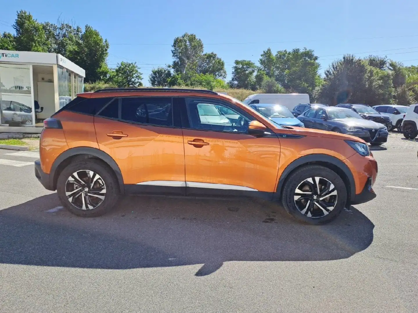 Peugeot 2008 e 100kW Allure Marrone - 2