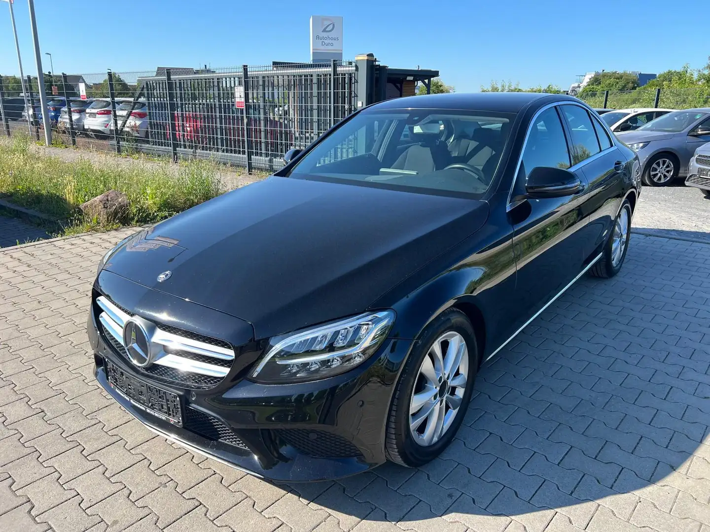 Mercedes-Benz C 220 d Limousine Aut. Navi+Led+Kamera+Shz Fekete - 2