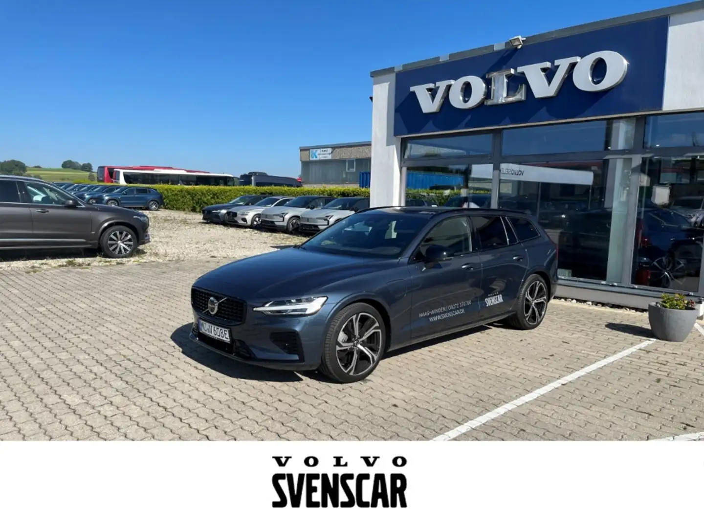 Volvo V60 Kombi Plus Dark Recharge Plug-In Hybrid AWD T6 Twi Blau - 1