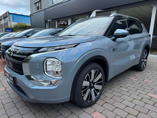 Imagine Mitsubishi Outlander HuD, Leder, *Top*