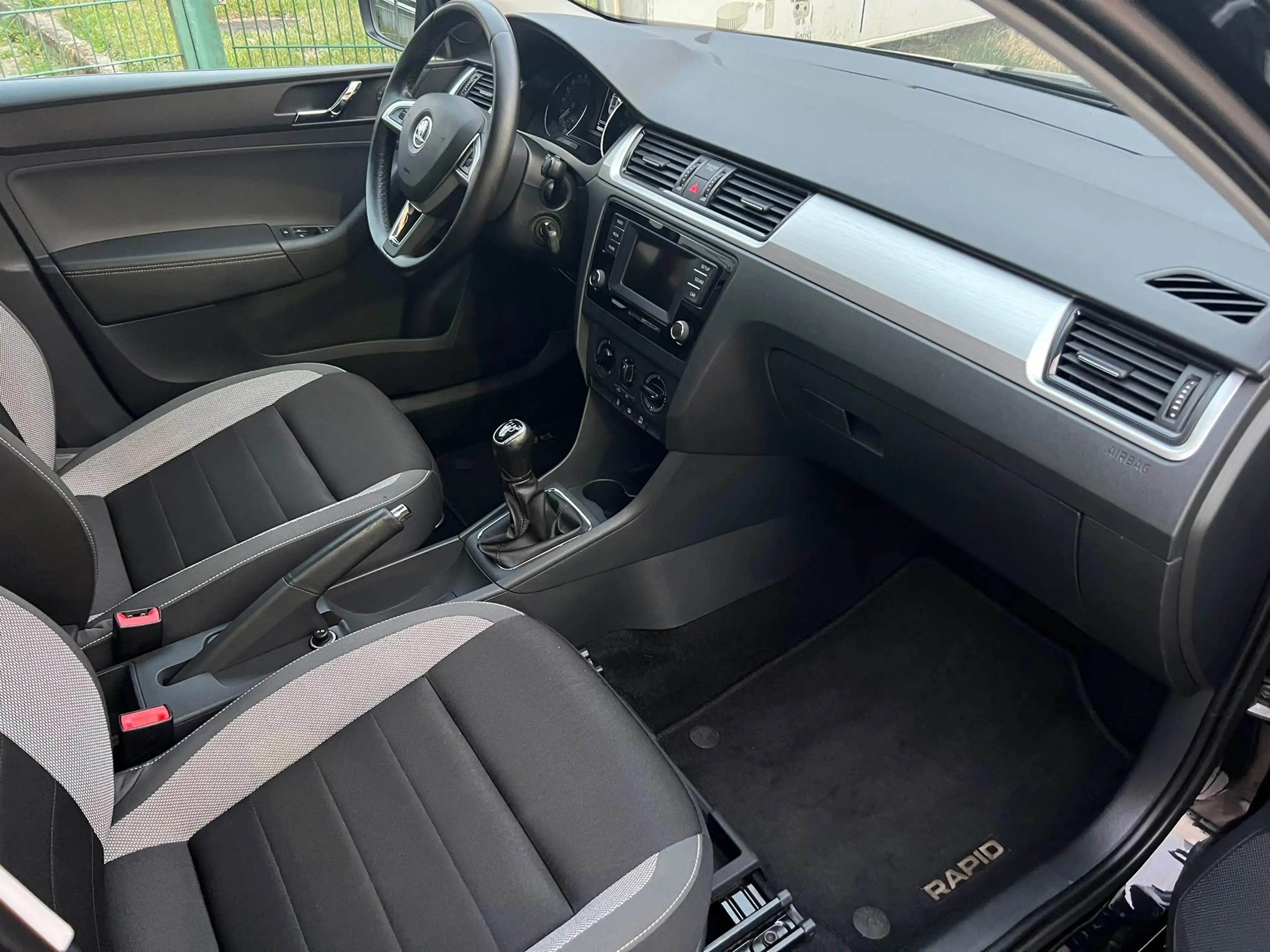 Skoda Rapid/Spaceback Ambition 1.4TDI KLIMA/PDC/1.HAND/TEMPOMAT — photo 10