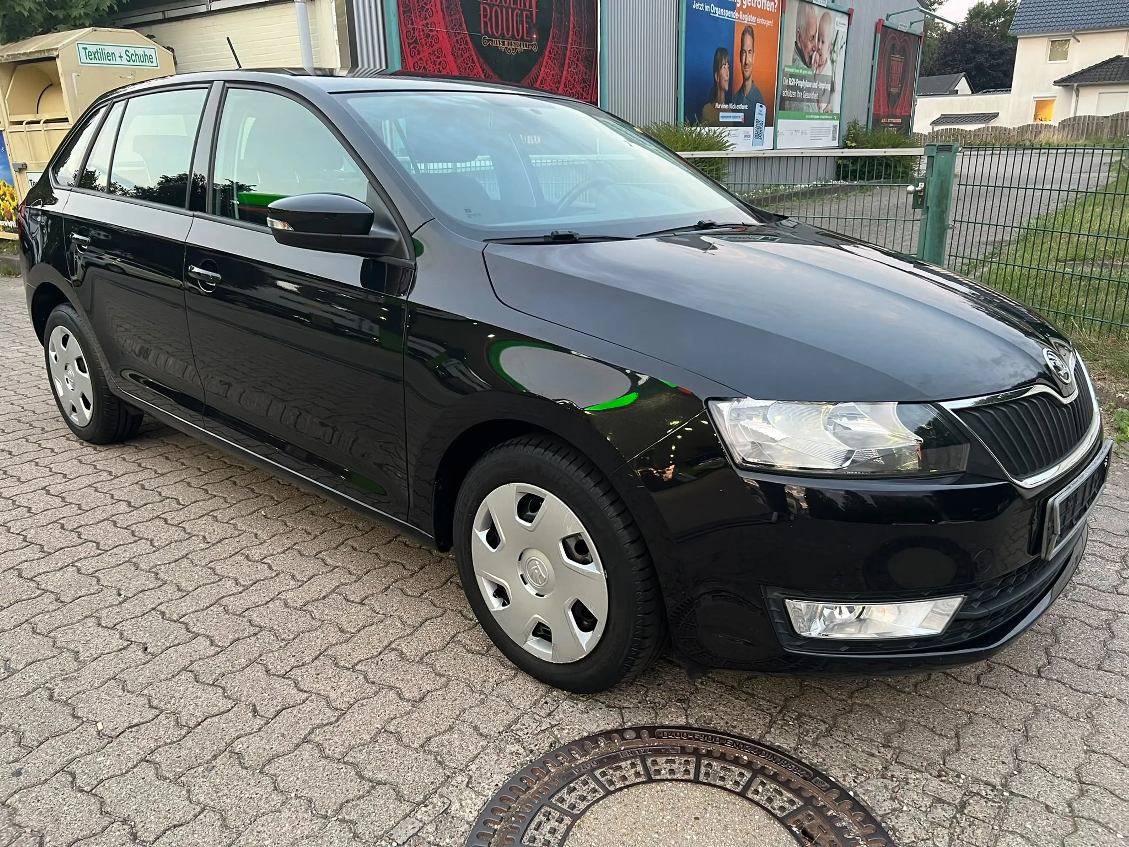 Skoda Rapid/Spaceback Ambition 1.4TDI KLIMA/PDC/1.HAND/TEMPOMAT — photo 3