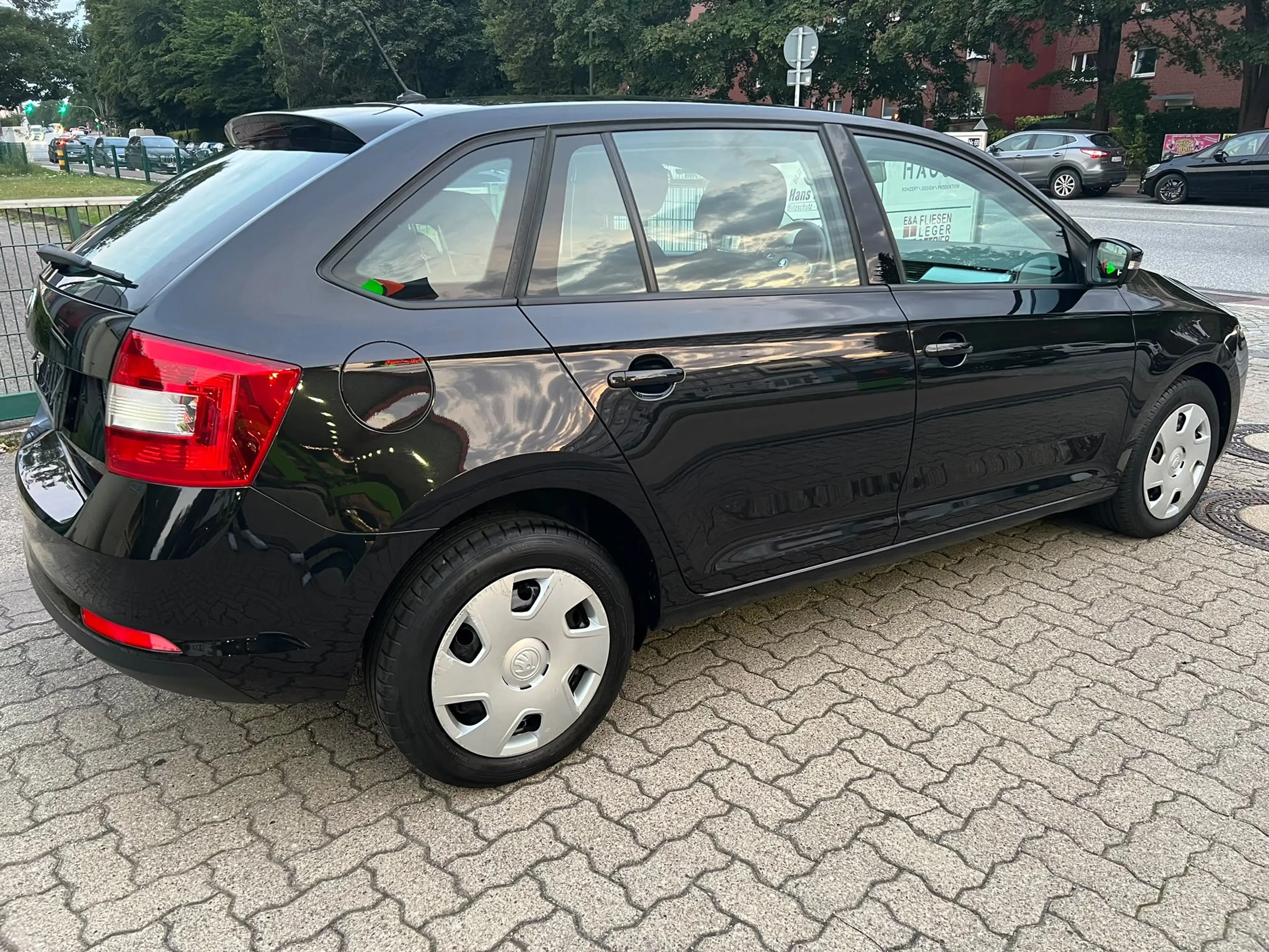 Skoda Rapid/Spaceback Ambition 1.4TDI KLIMA/PDC/1.HAND/TEMPOMAT — photo 2