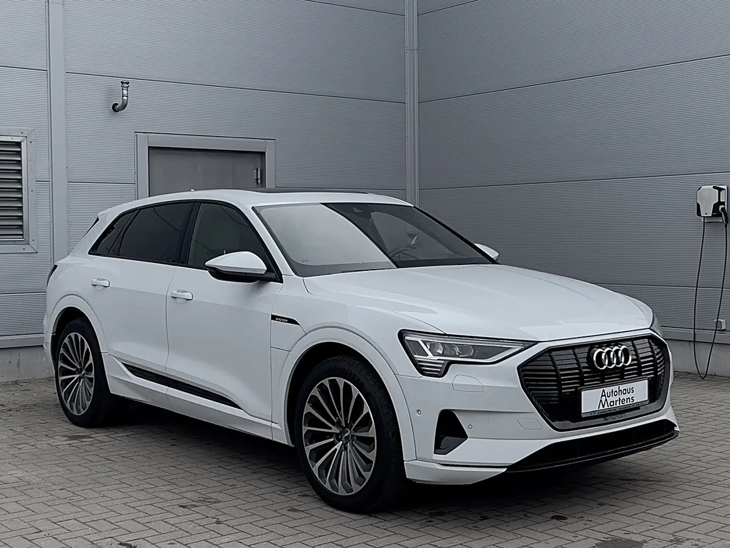Audi e-tron 55 quattro advanced Vollausstattung Klima Navi Weiß - 2