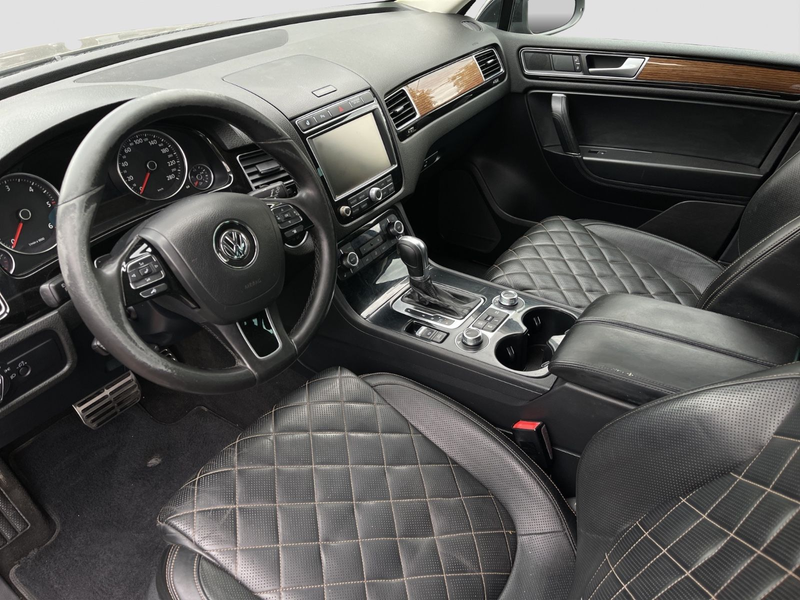 Volkswagen Touareg V6 TDI Executive Edition Leder/Navi/LED/ — photo 10