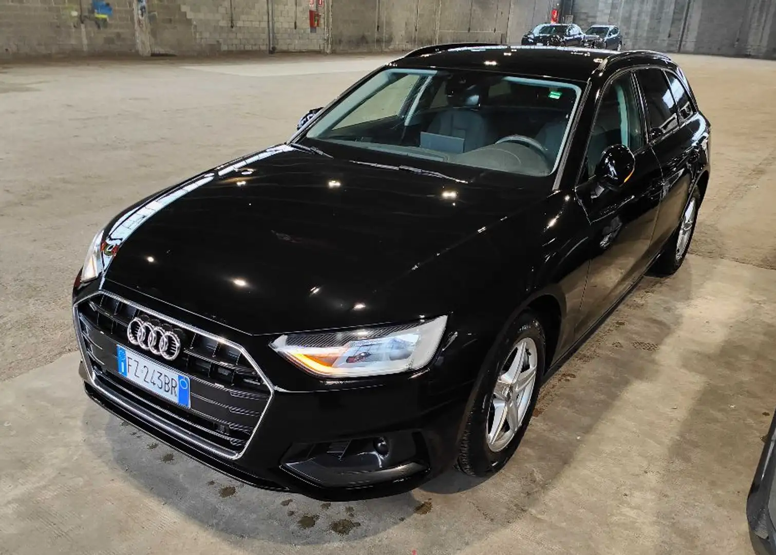Audi A4 A4 Avant 35 2.0 tdi mhev Business 163cv -FZ243BR Schwarz - 2