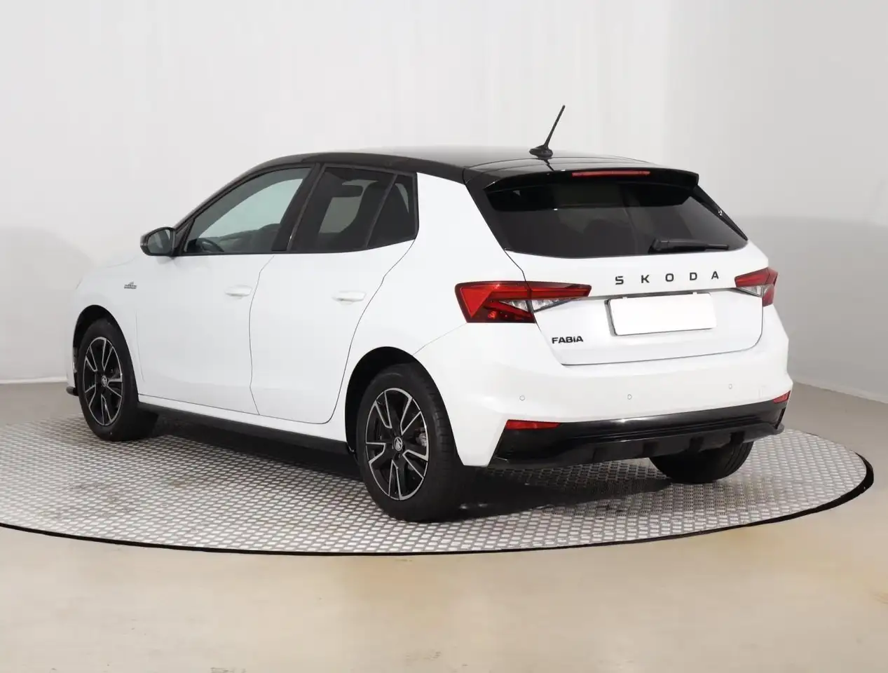 Skoda Fabia TSI Monte Carlo ColorConcept+Winterpaket, миниатюра 3