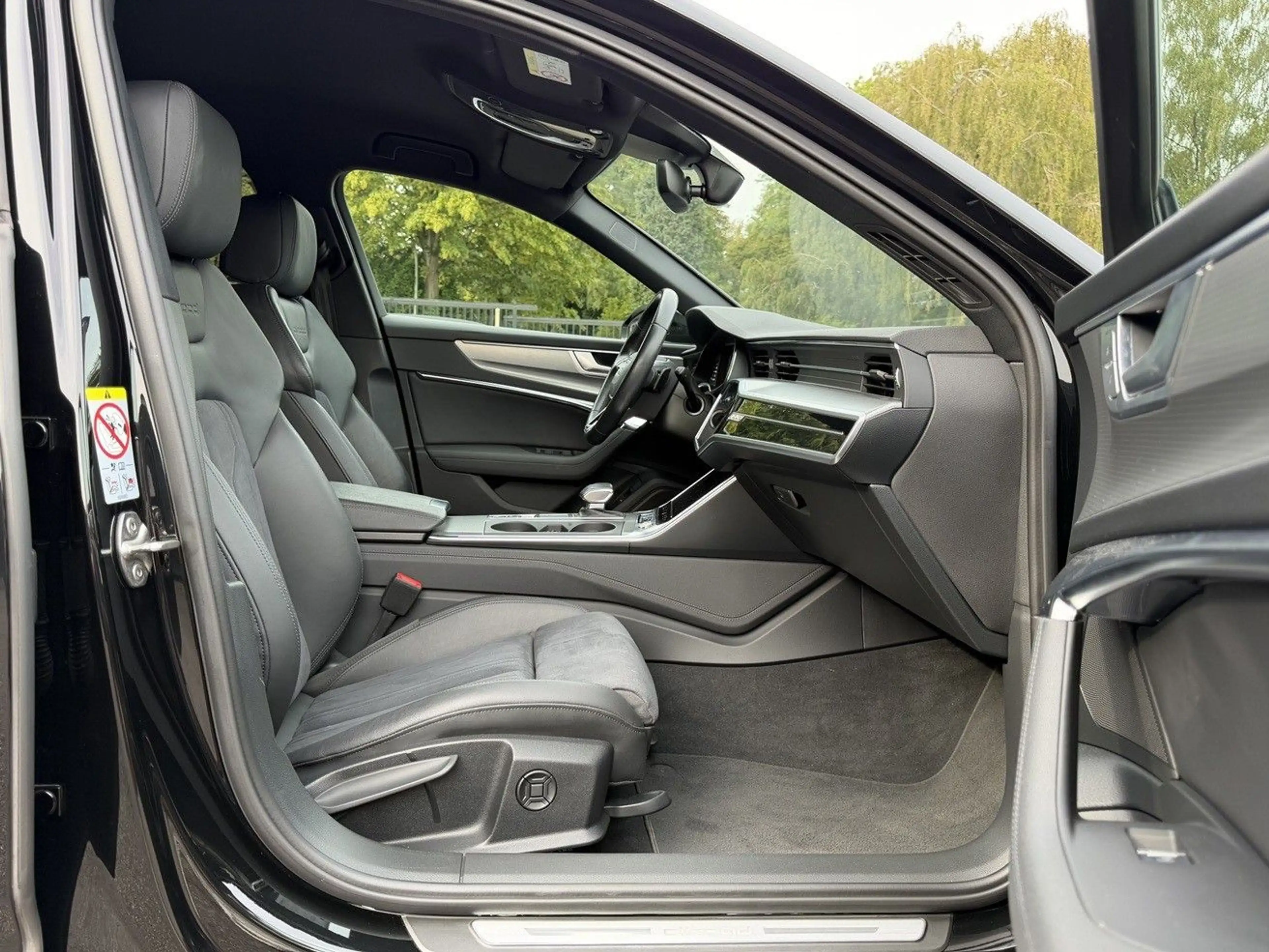 Audi A6 allroad quattro 55 TDI ACC/Leder/STHZ/B&O/AHK — photo 4