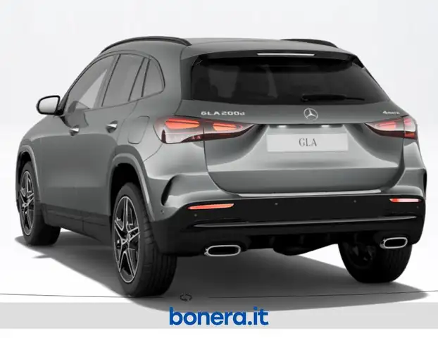 Mercedes-Benz Gla Class view 4