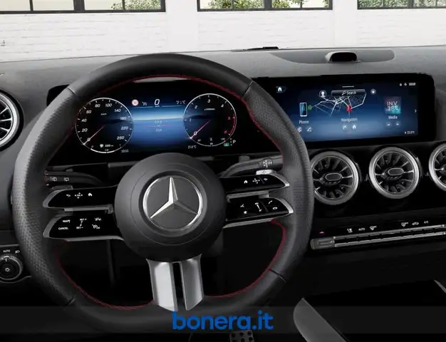 Mercedes-Benz Gla Class view 5