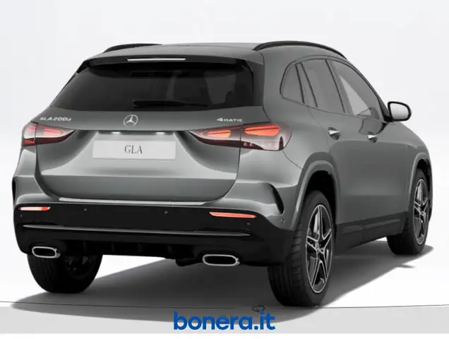 Mercedes-Benz Gla Class view 3