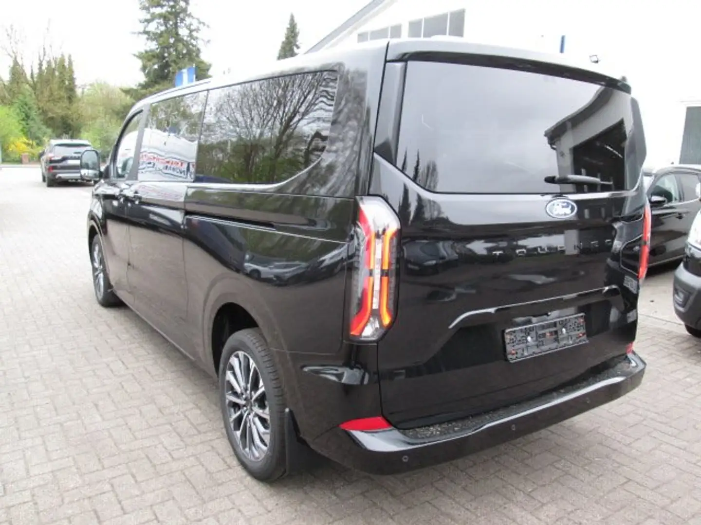 Ford Tourneo Custom 320 L2 Autm. TitaniumX Schwarz - 2