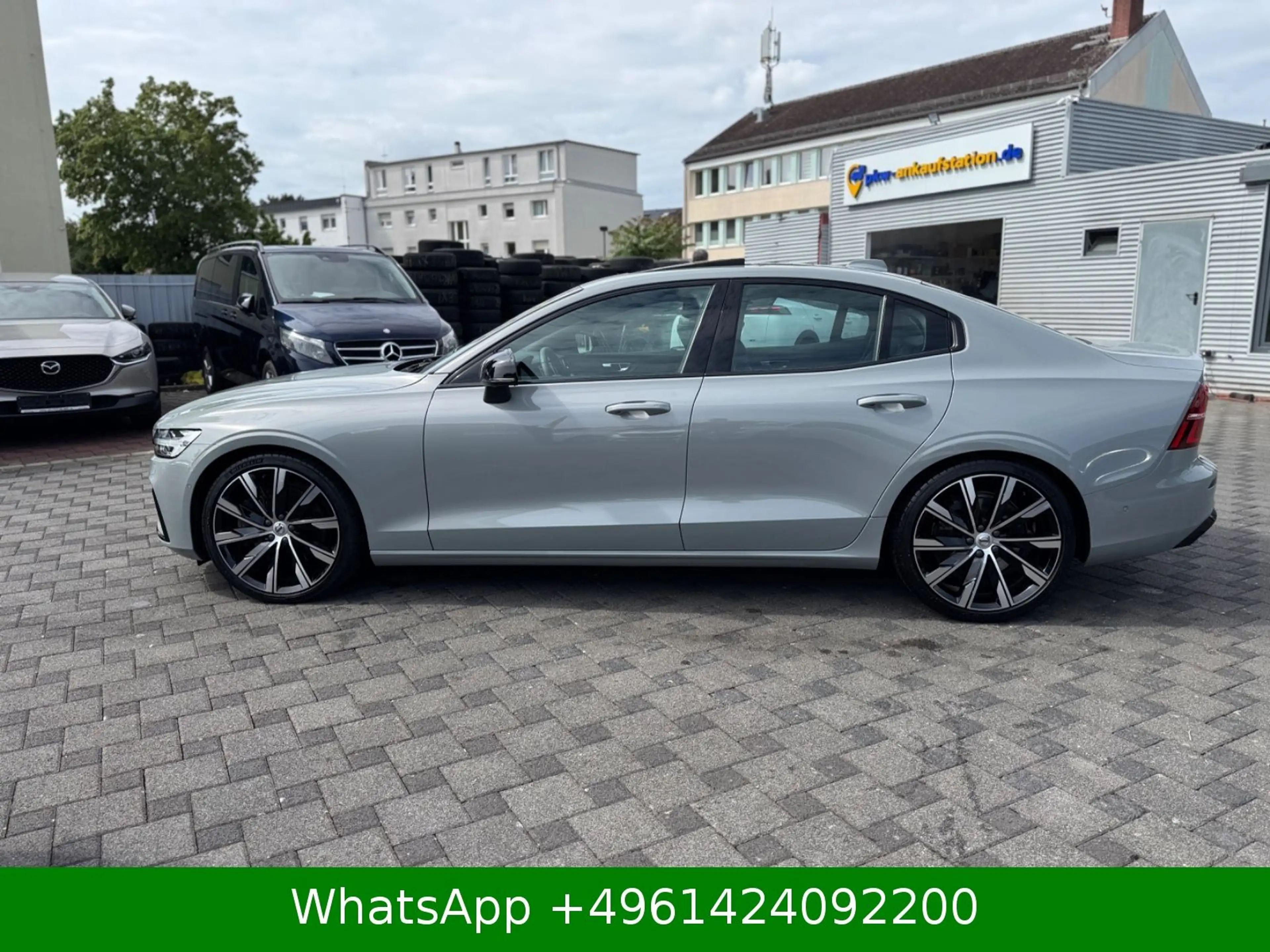 Volvo S60 Ultimate Dark AWD HUD|SCHIEBEDACH|1.HAND! — photo 3
