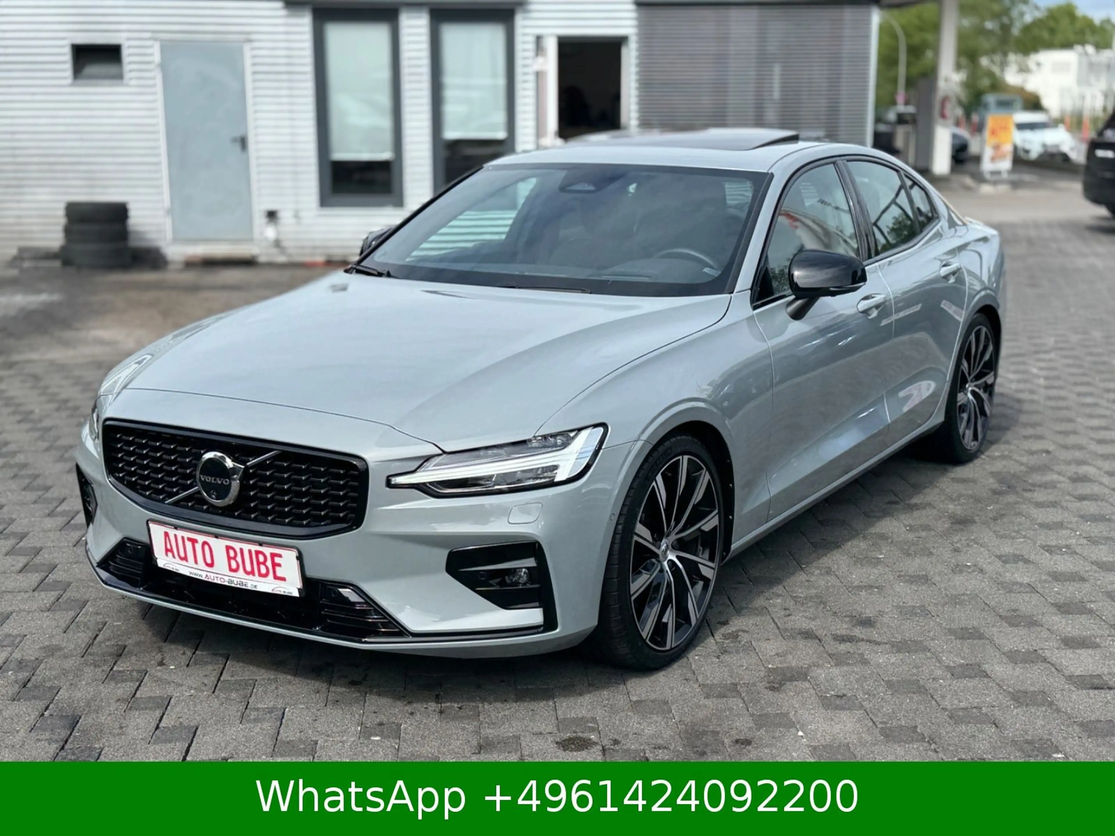 Volvo S60 Ultimate Dark AWD HUD|SCHIEBEDACH|1.HAND! — photo 2