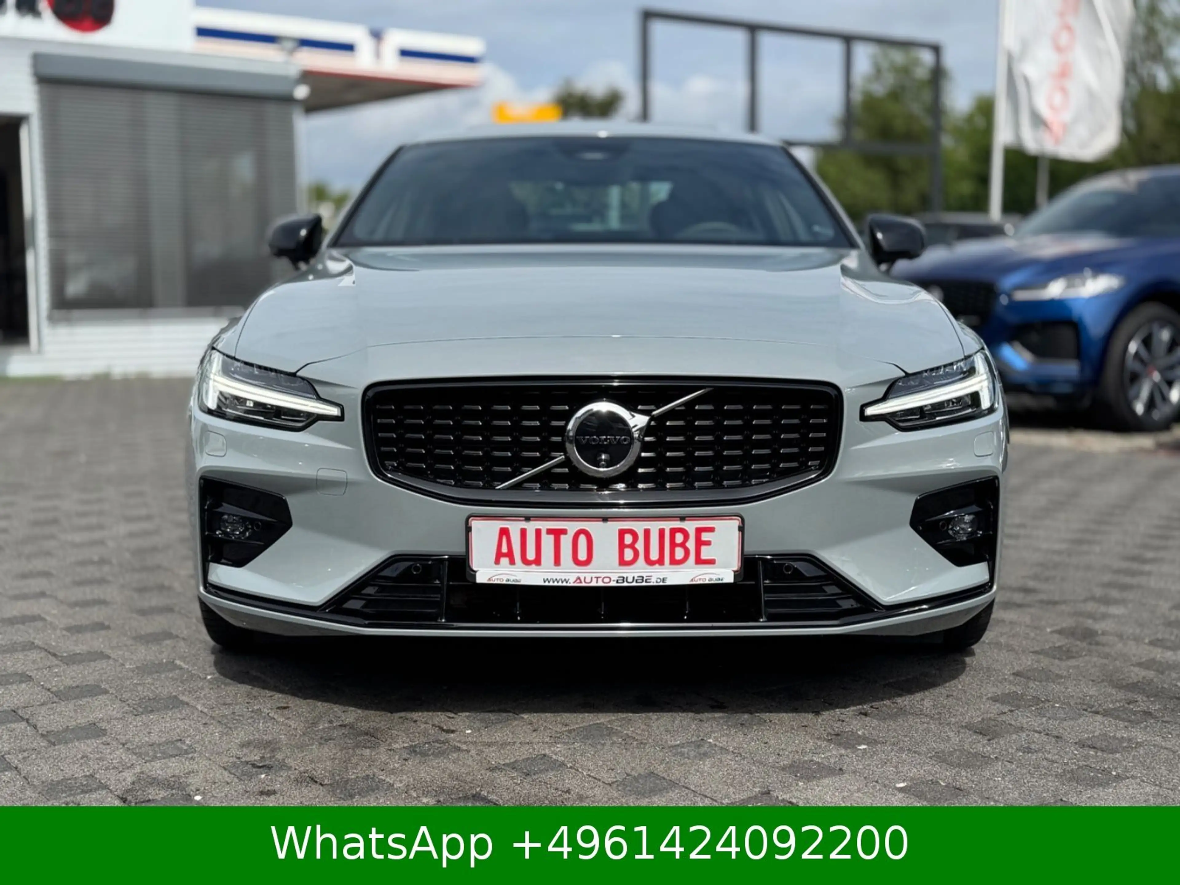 Volvo S60 Ultimate Dark AWD HUD|SCHIEBEDACH|1.HAND! — photo 11
