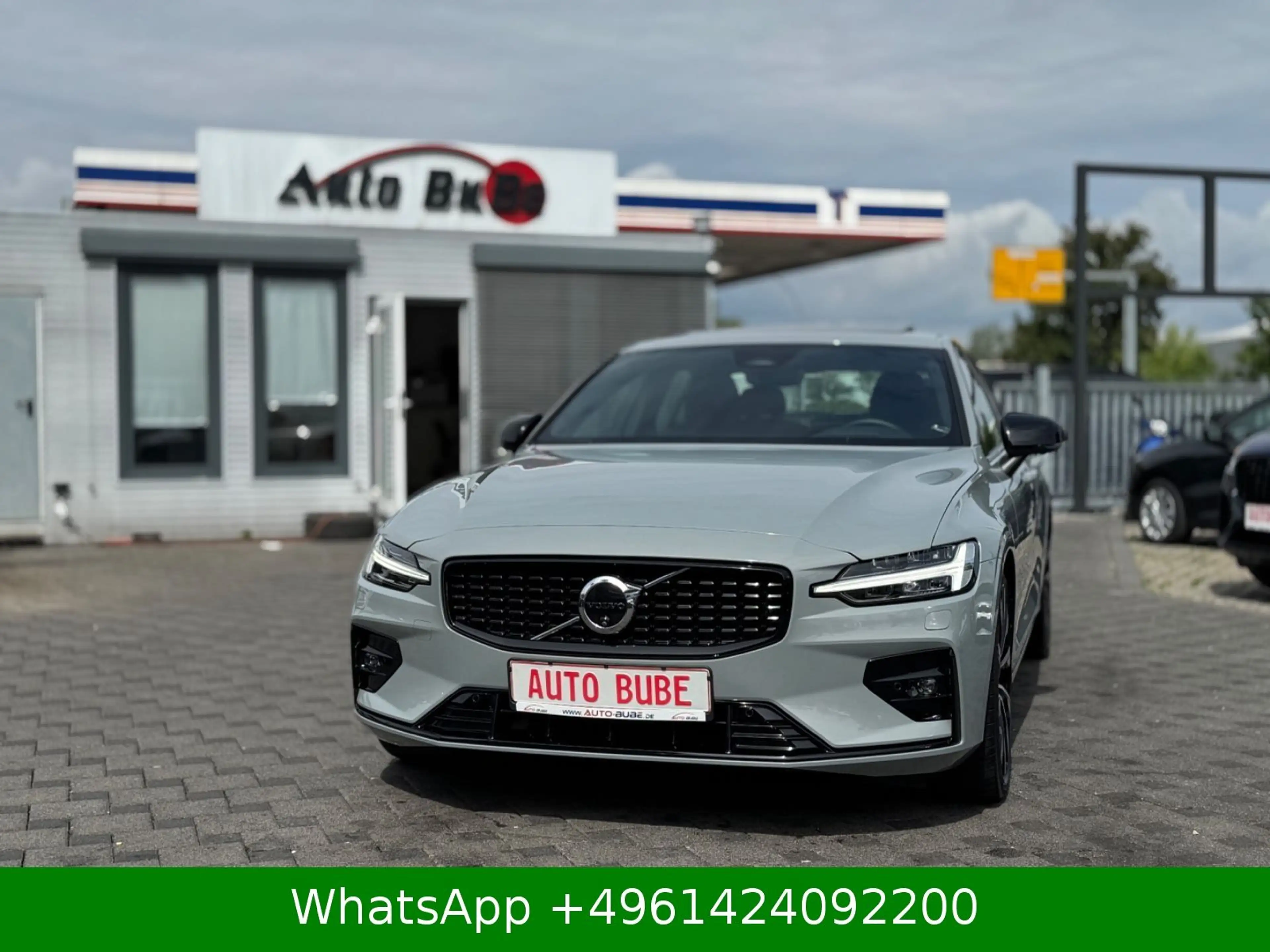 Volvo S60 Ultimate Dark AWD HUD|SCHIEBEDACH|1.HAND! — photo 12