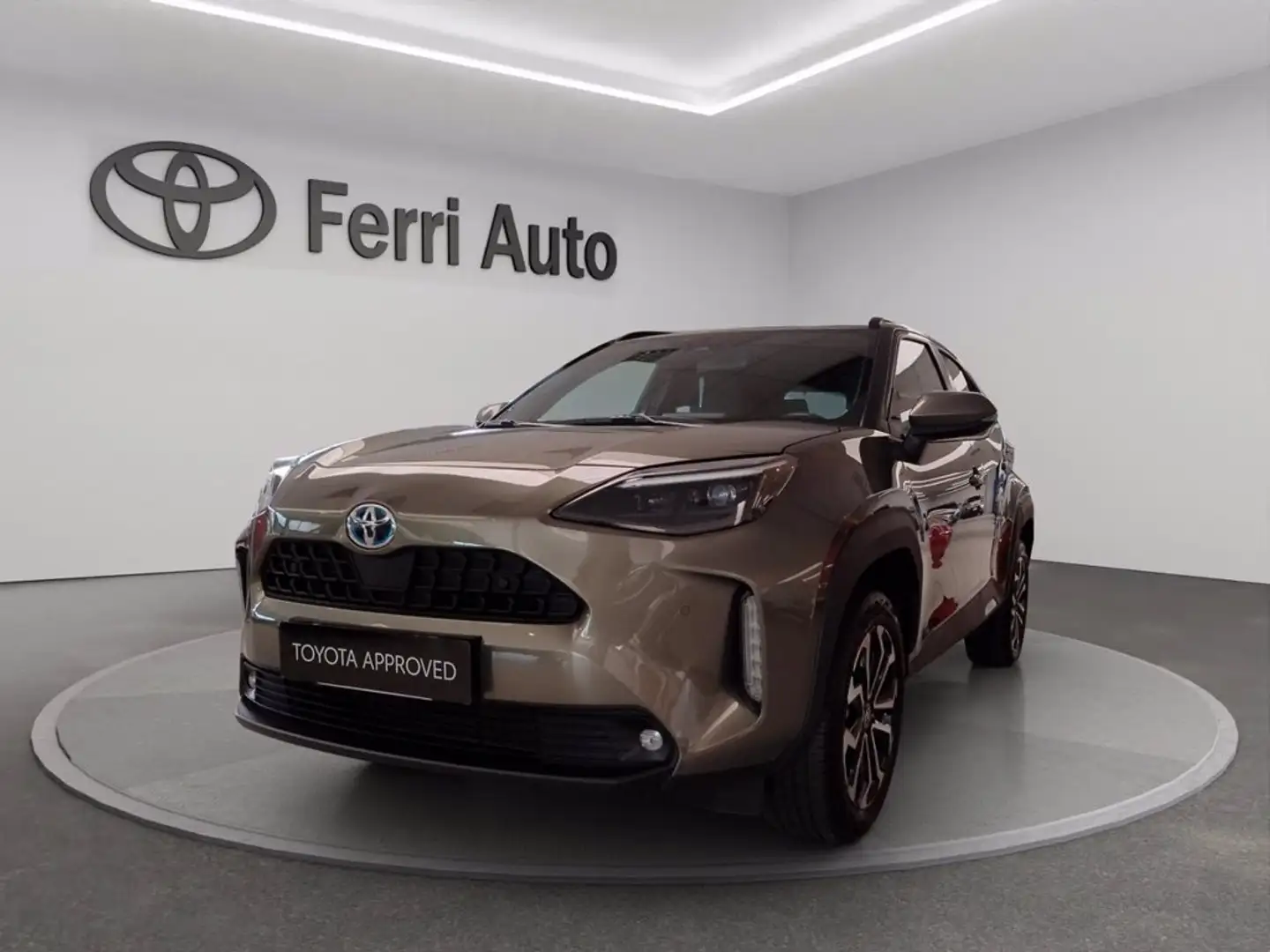 Toyota Yaris Cross 1.5h trend awd-i 116cv e-cvt Marrone - 1