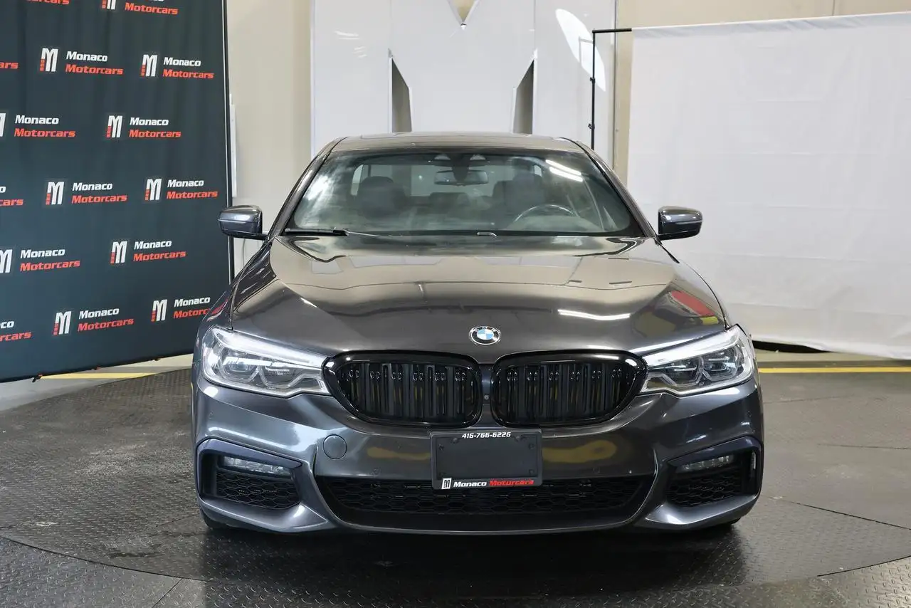 BMW 5 Series снимка BMW 5 Series