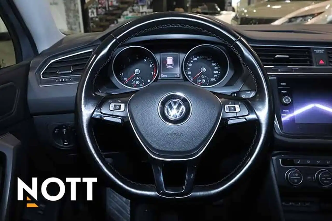 Volkswagen Tiguan снимка Volkswagen Tiguan