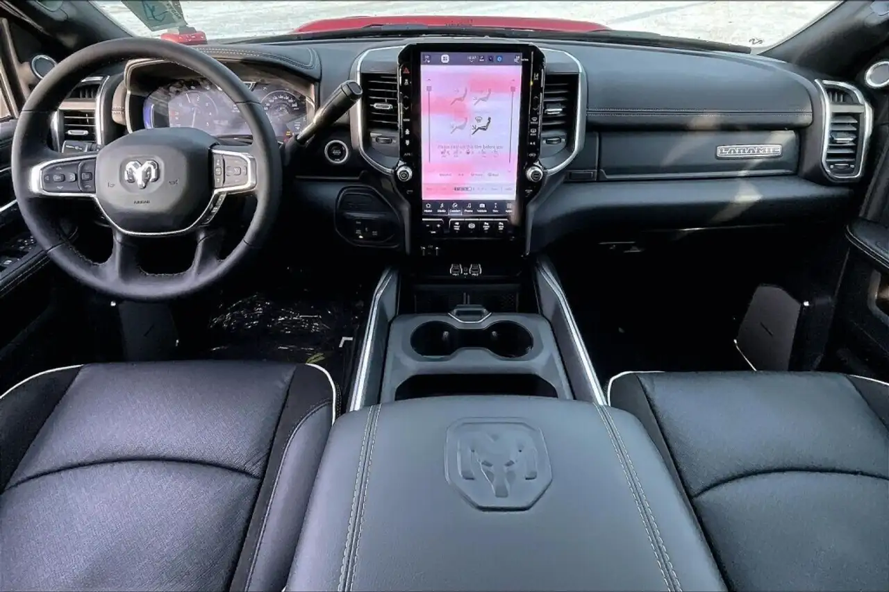 RAM 2500 снимка RAM 2500